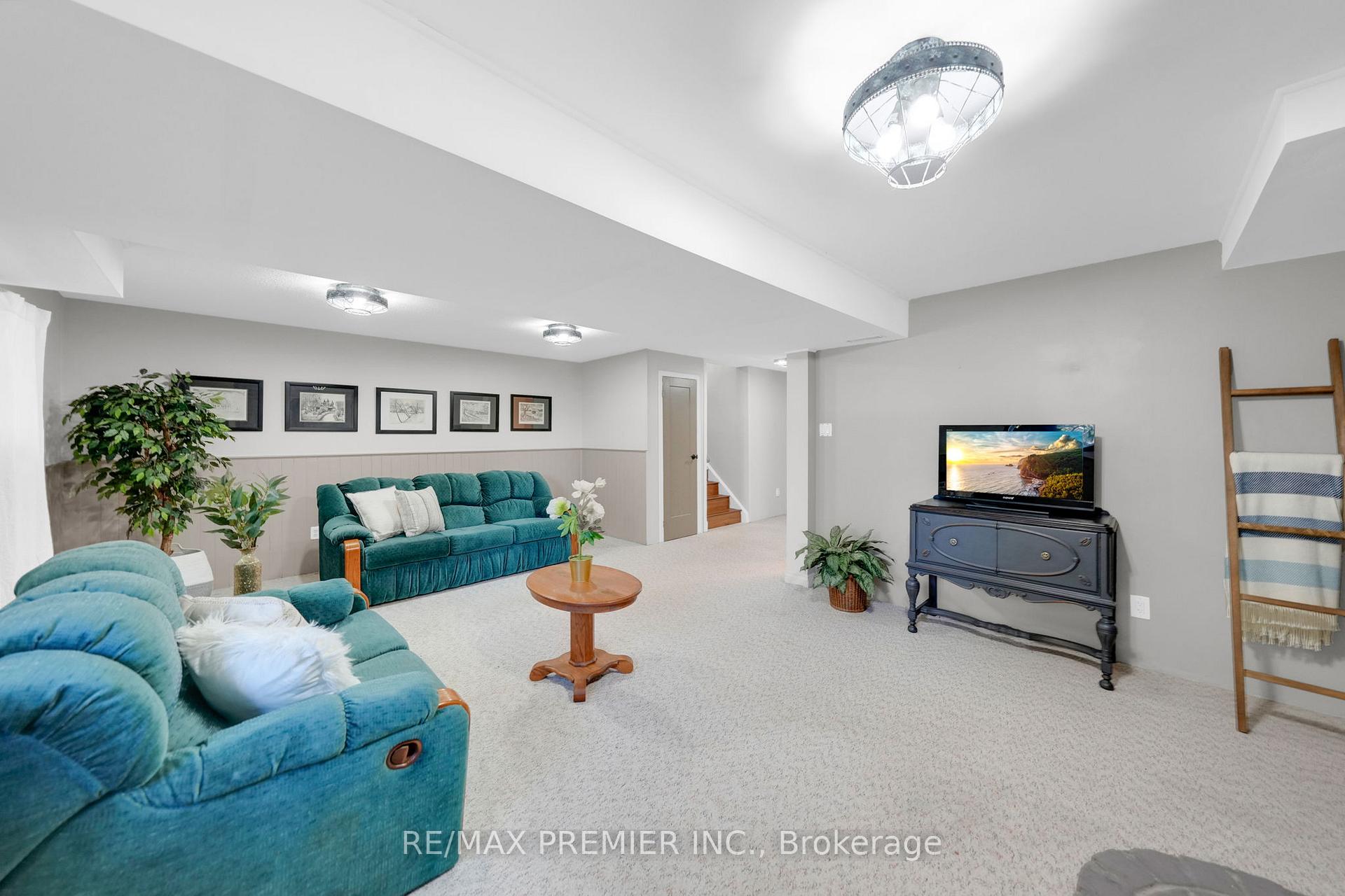 Photo 31 of 222 Spencer Avenue, Essa, Thornton — HOMEH