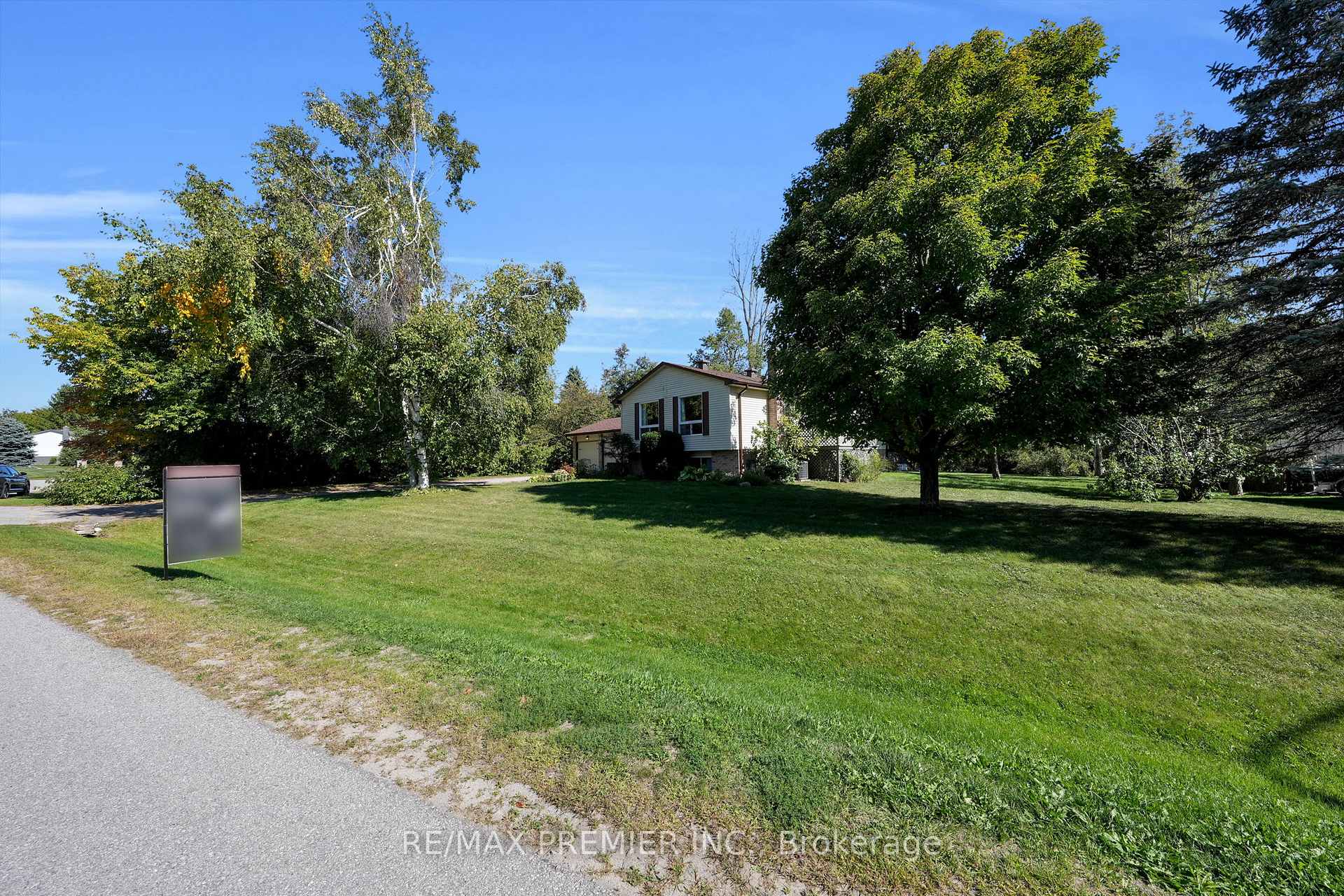Photo 49 of 222 Spencer Avenue, Essa, Thornton — HOMEH