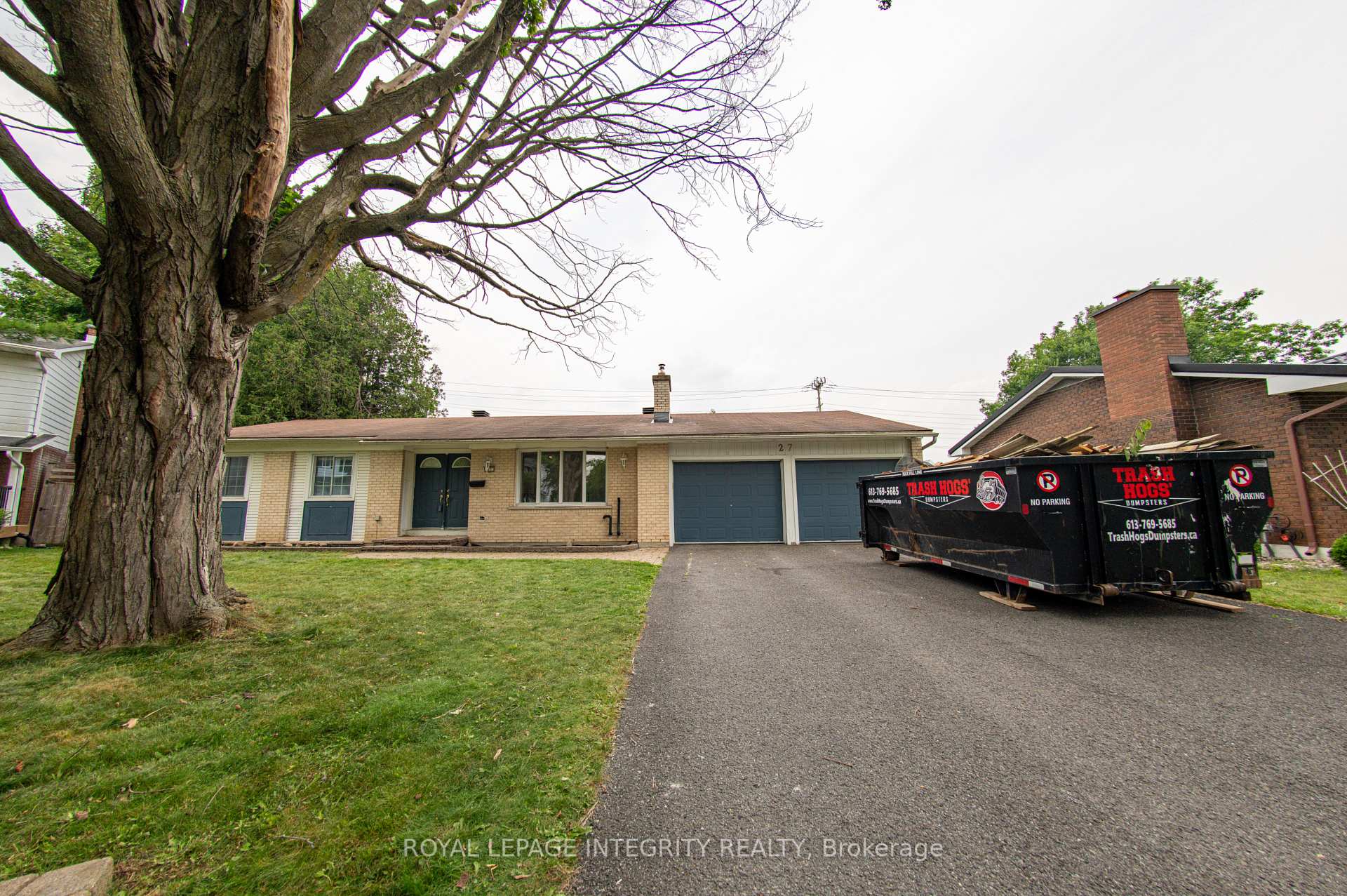 Photo 2 of 27 Roberta Crescent, Ottawa, Barrhaven - Pheasant Run — HOMEH