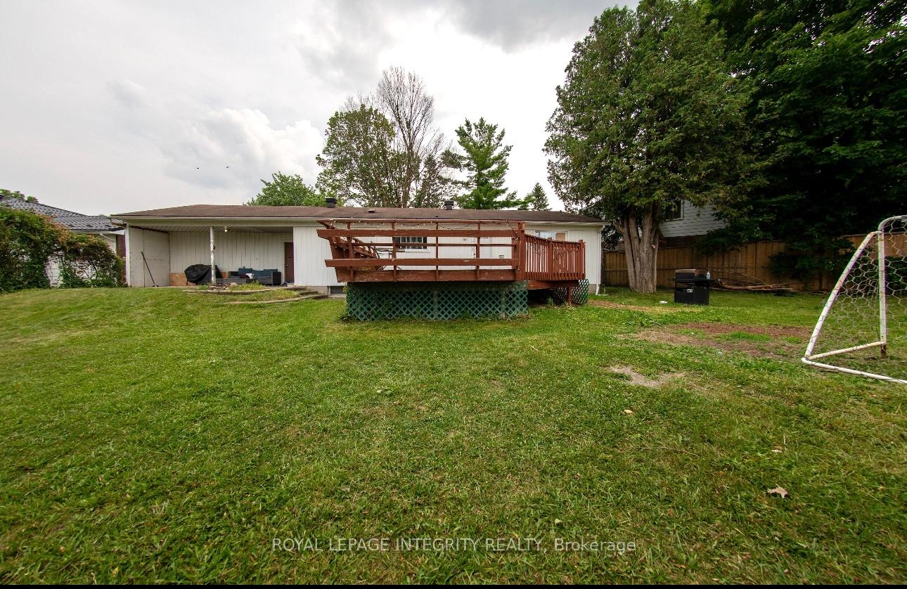 Photo 18 of 27 Roberta Crescent, Ottawa, Barrhaven - Pheasant Run — HOMEH