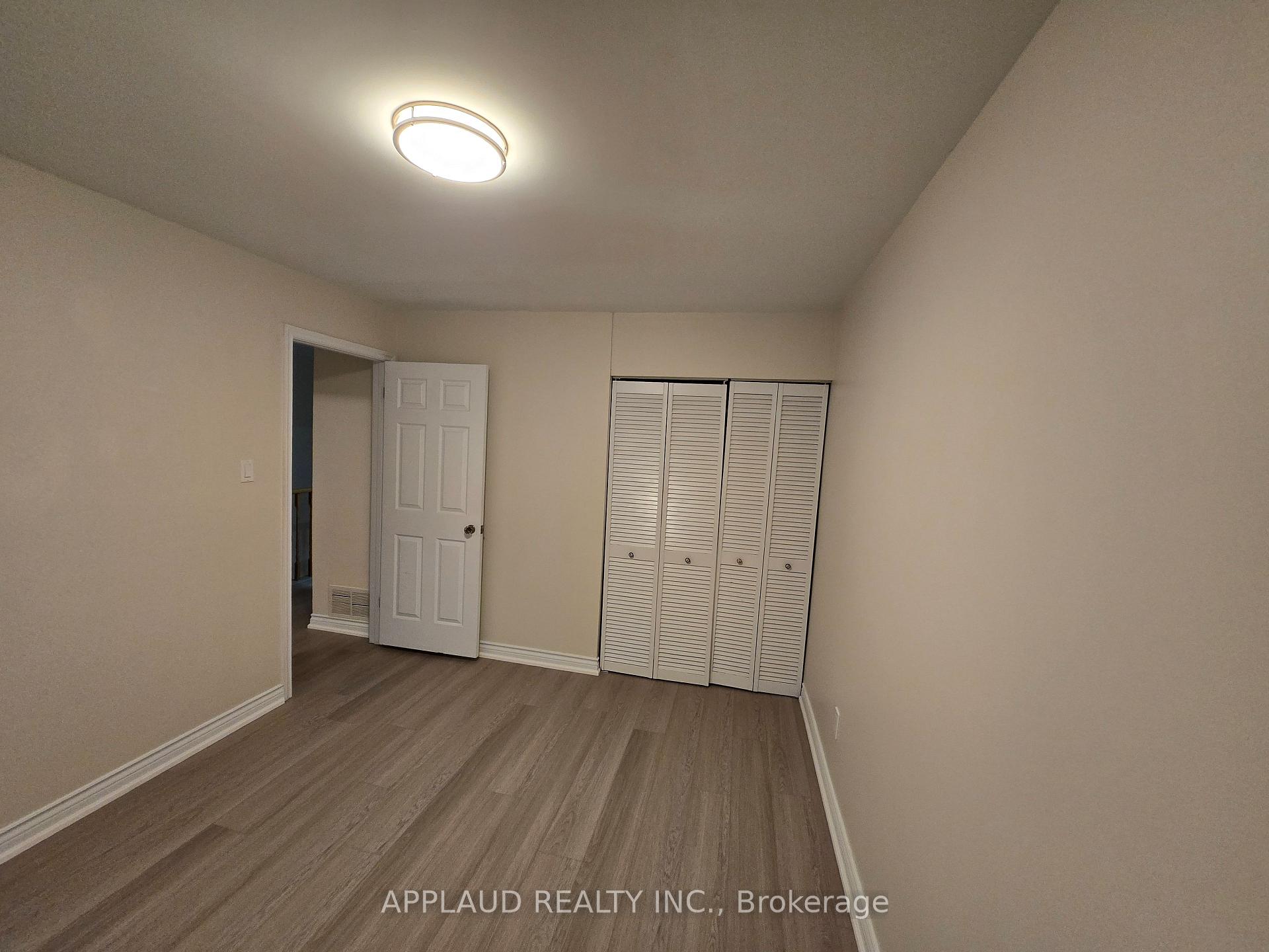 Photo 13 of 7 Bards Walkway Way, North York, Pleasant View — HOMEH