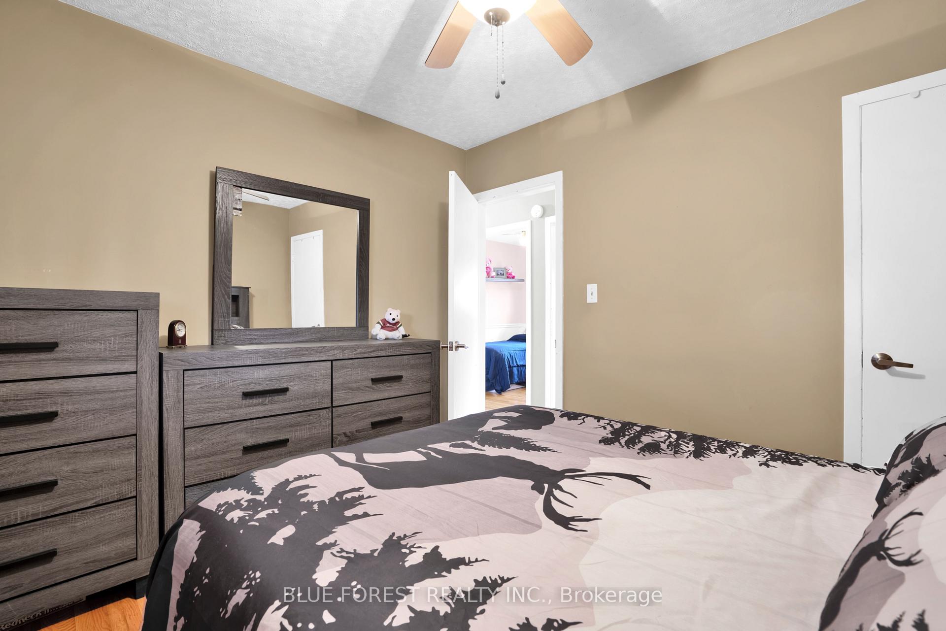 Photo 12 of 102 Semenyn Avenue, Chatham-Kent, Chatham — HOMEH