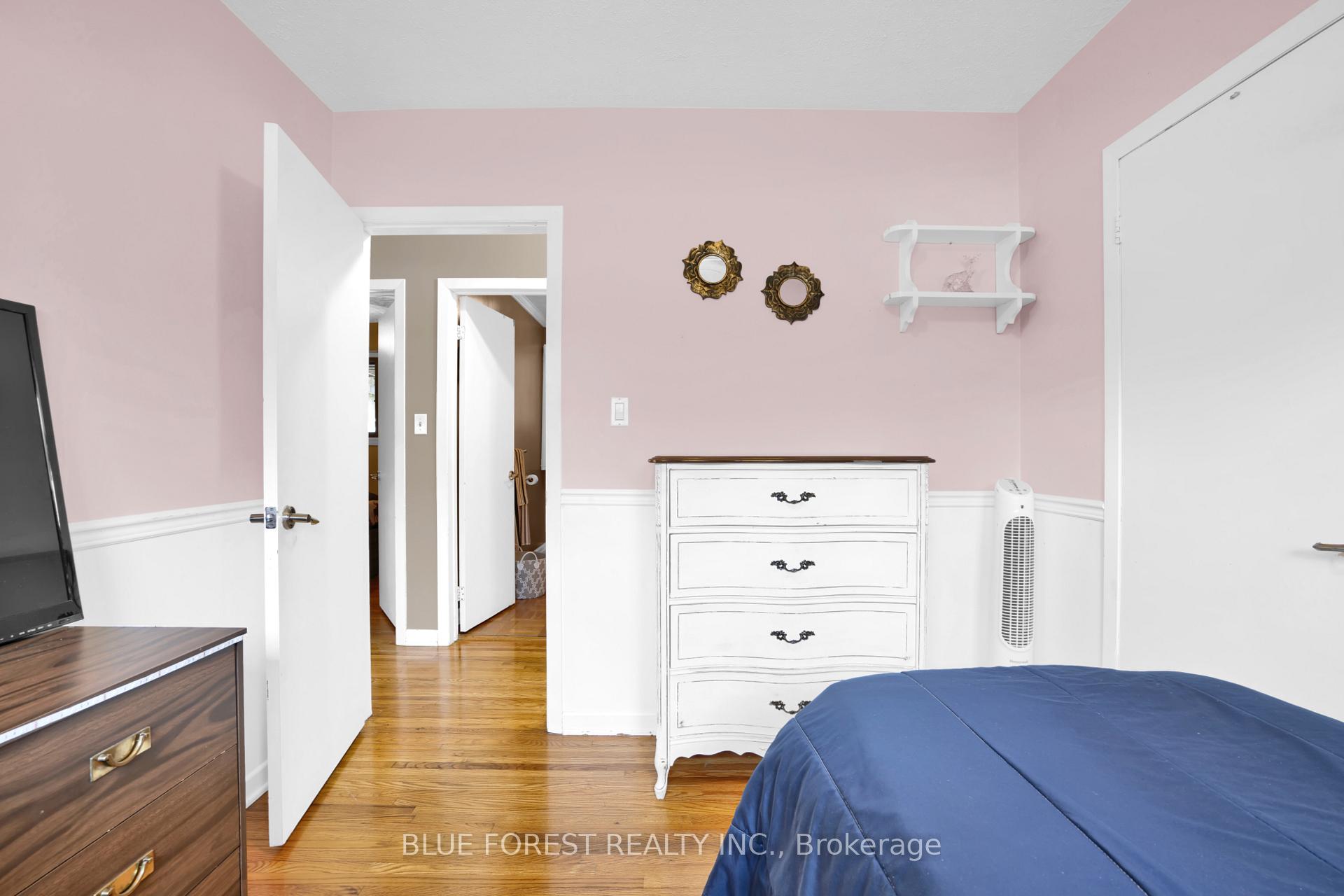 Photo 14 of 102 Semenyn Avenue, Chatham-Kent, Chatham — HOMEH
