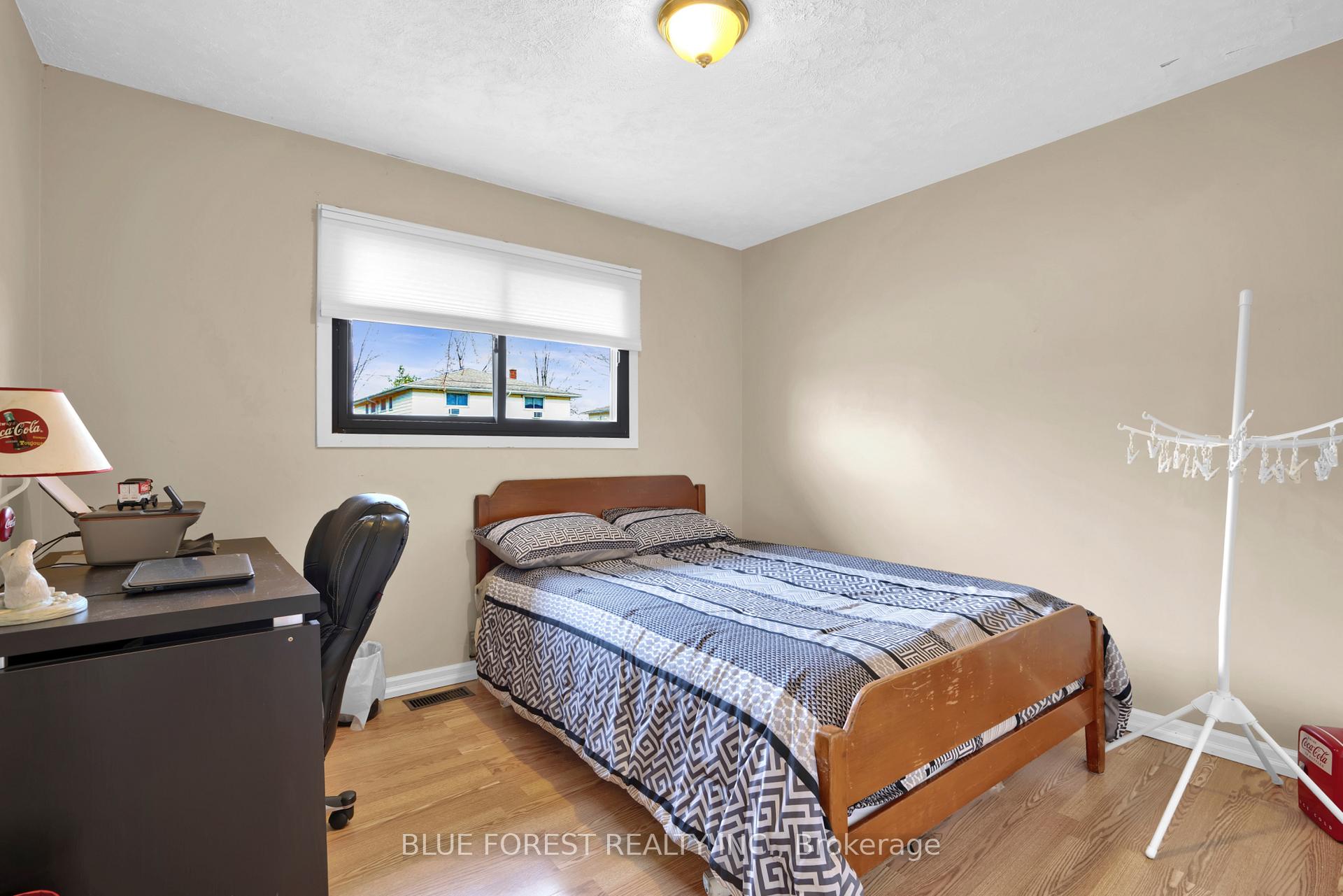 Photo 15 of 102 Semenyn Avenue, Chatham-Kent, Chatham — HOMEH