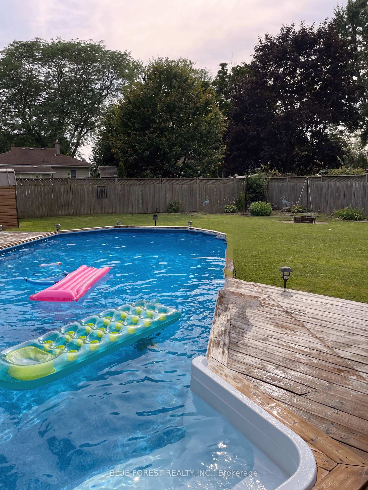 Photo 28 of 102 Semenyn Avenue, Chatham-Kent, Chatham — HOMEH
