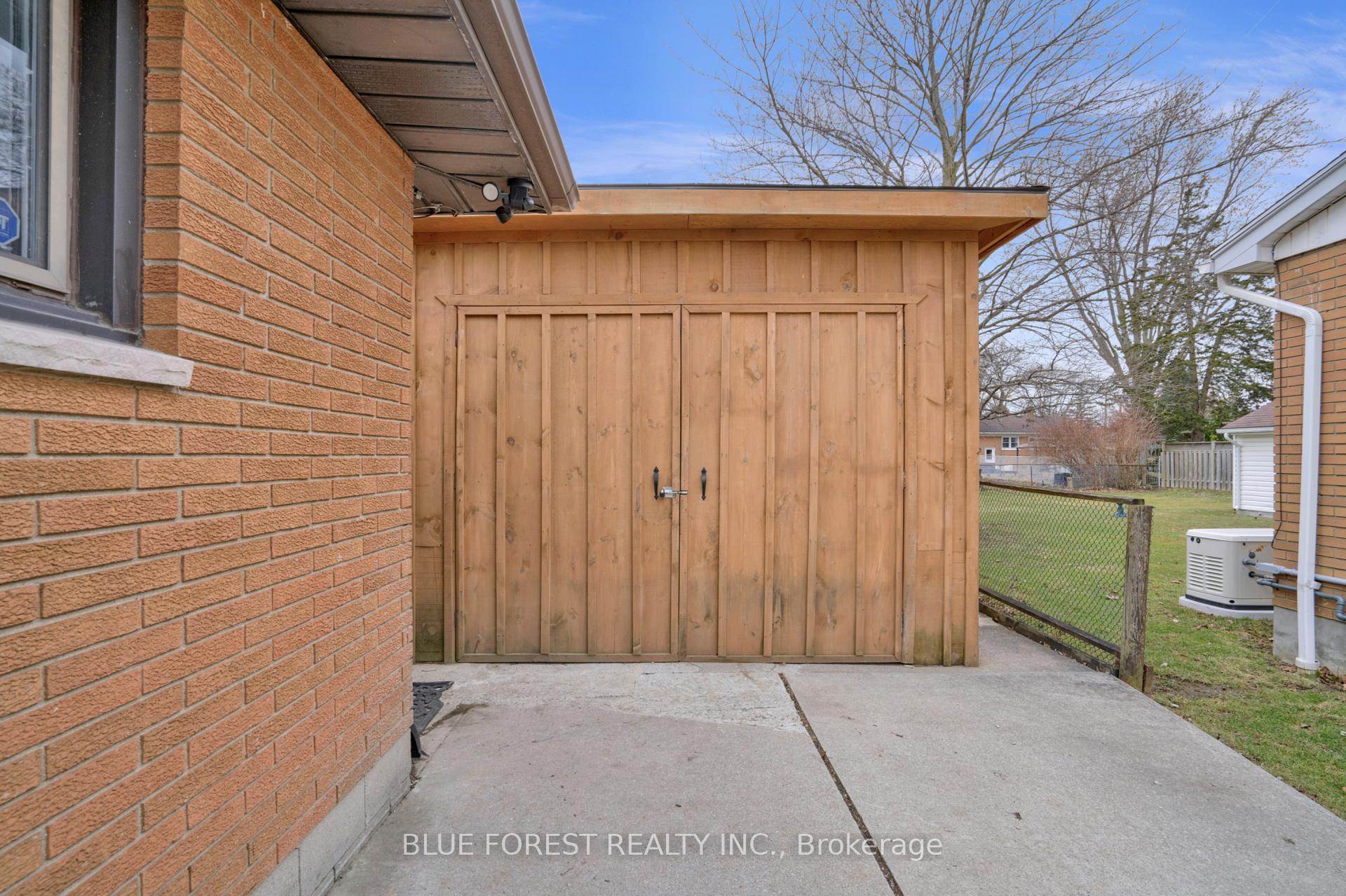 Photo 31 of 102 Semenyn Avenue, Chatham-Kent, Chatham — HOMEH