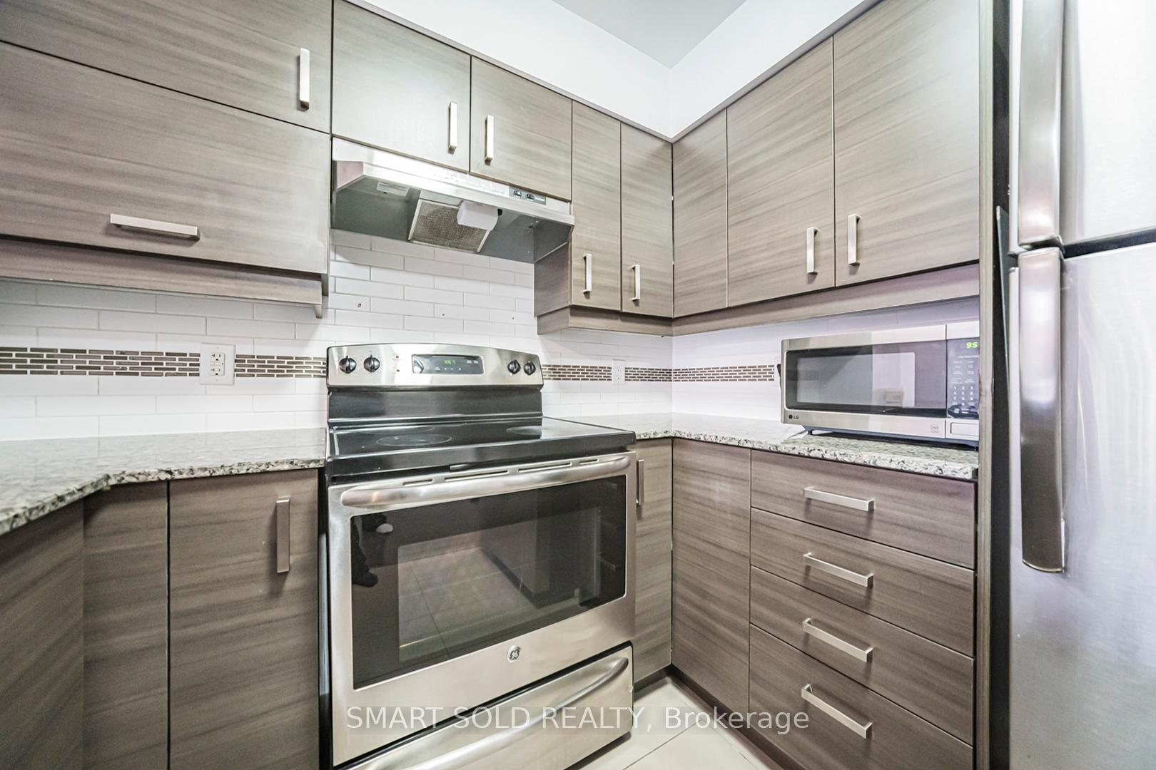 Photo 10 of Unit 705, 8200 Birchmount Road, Markham, Unionville — HOMEH