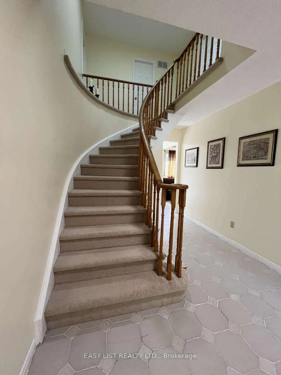 Photo 15 of 102 Burwell Crescent, Markham, Raymerville — HOMEH