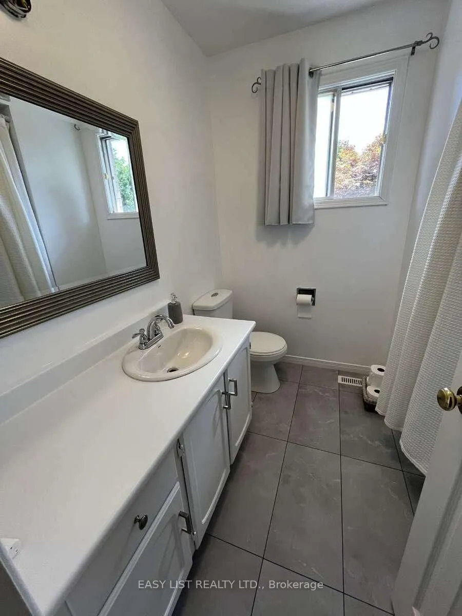 Photo 21 of 102 Burwell Crescent, Markham, Raymerville — HOMEH