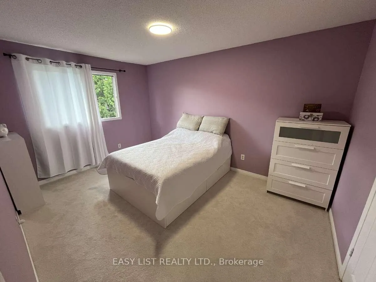 Photo 22 of 102 Burwell Crescent, Markham, Raymerville — HOMEH