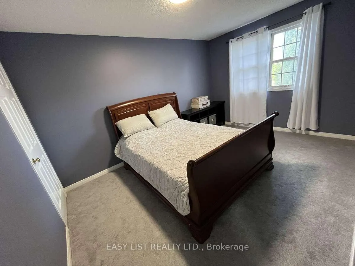 Photo 23 of 102 Burwell Crescent, Markham, Raymerville — HOMEH