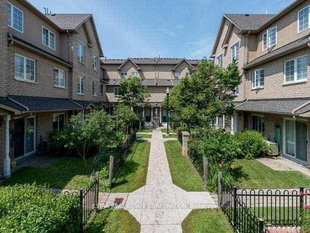 Photo 2 of Unit 12, 23 St Moritz Way, Markham, Unionville — HOMEH