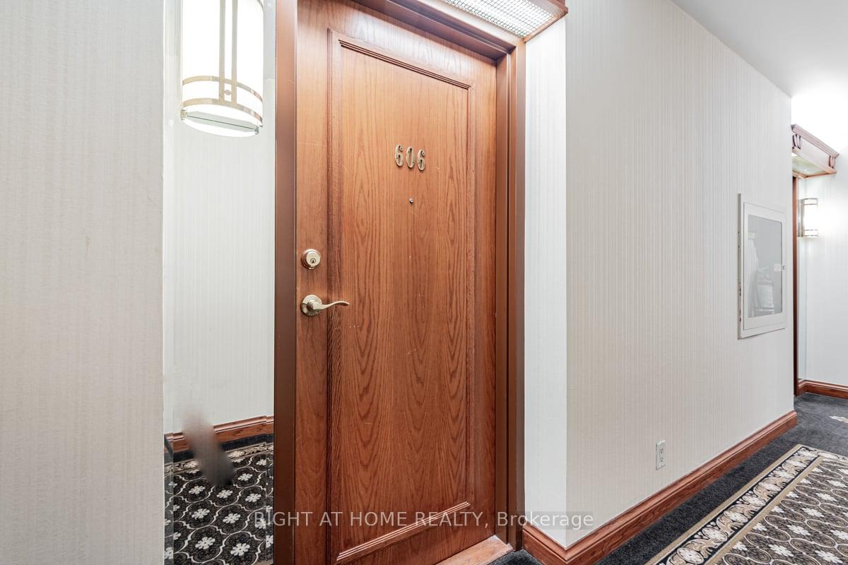 Photo 3 of Unit 606, 745 New Westminster Drive, Vaughan, Brownridge — HOMEH