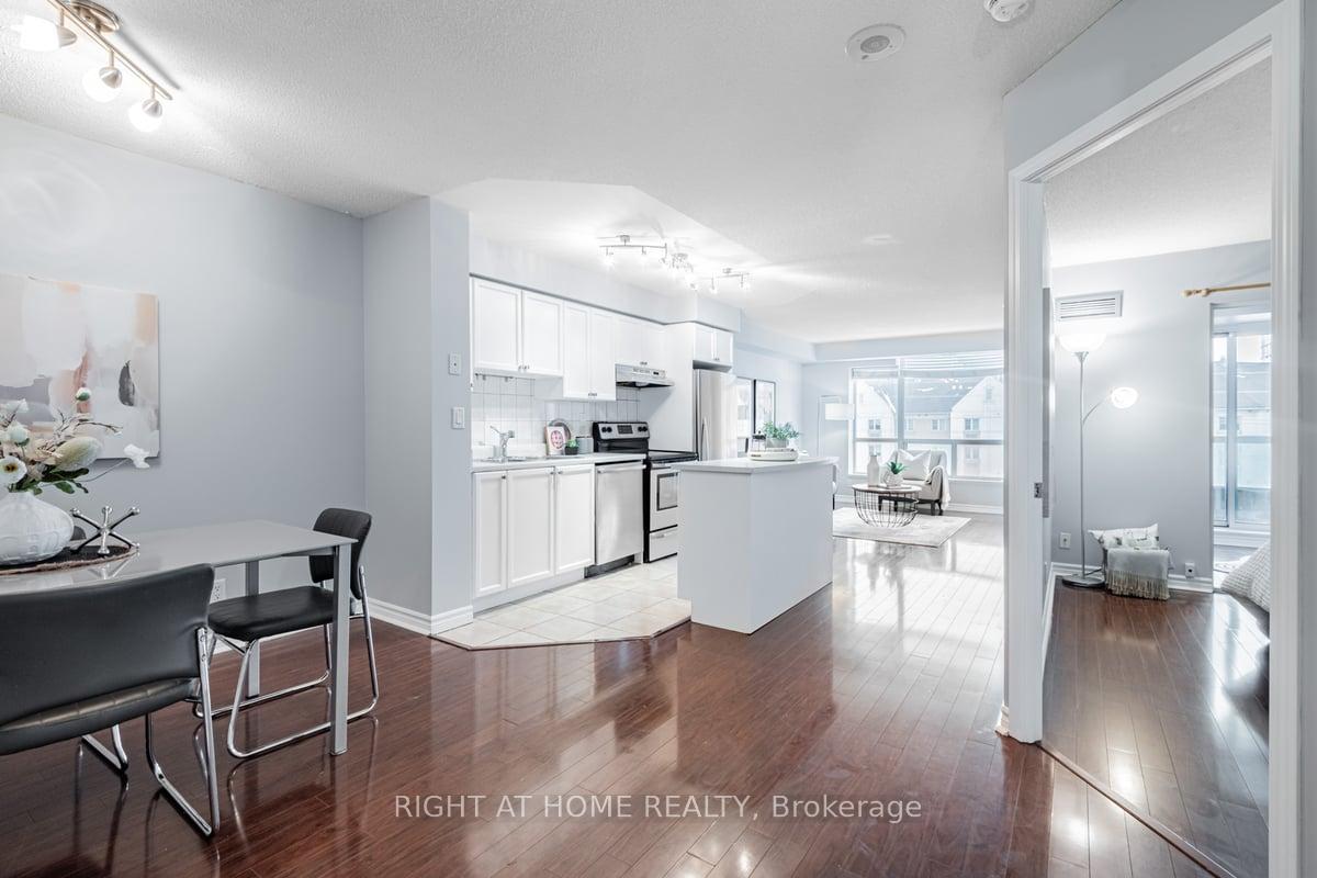 Photo 6 of Unit 606, 745 New Westminster Drive, Vaughan, Brownridge — HOMEH