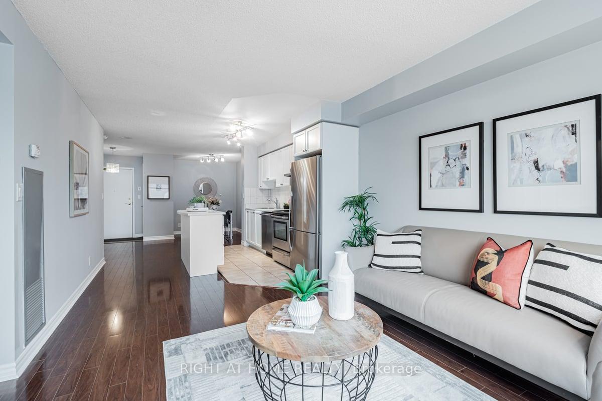 Photo 10 of Unit 606, 745 New Westminster Drive, Vaughan, Brownridge — HOMEH