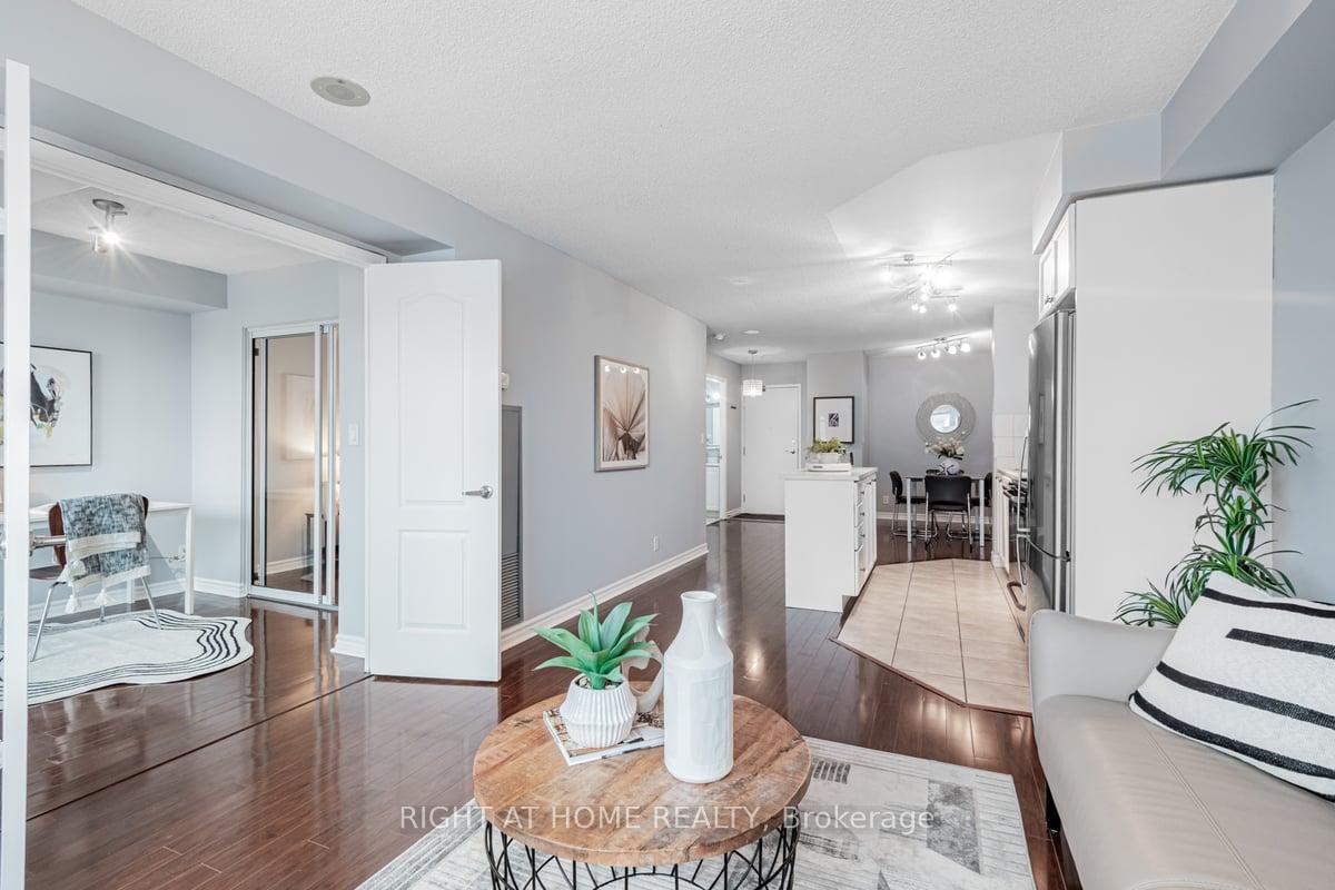 Photo 11 of Unit 606, 745 New Westminster Drive, Vaughan, Brownridge — HOMEH