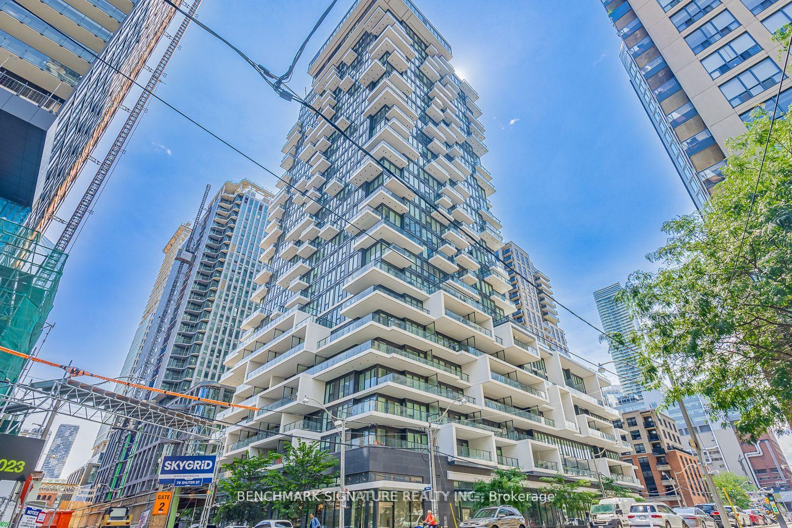 Front of Unit 810, 77 Shuter Street
