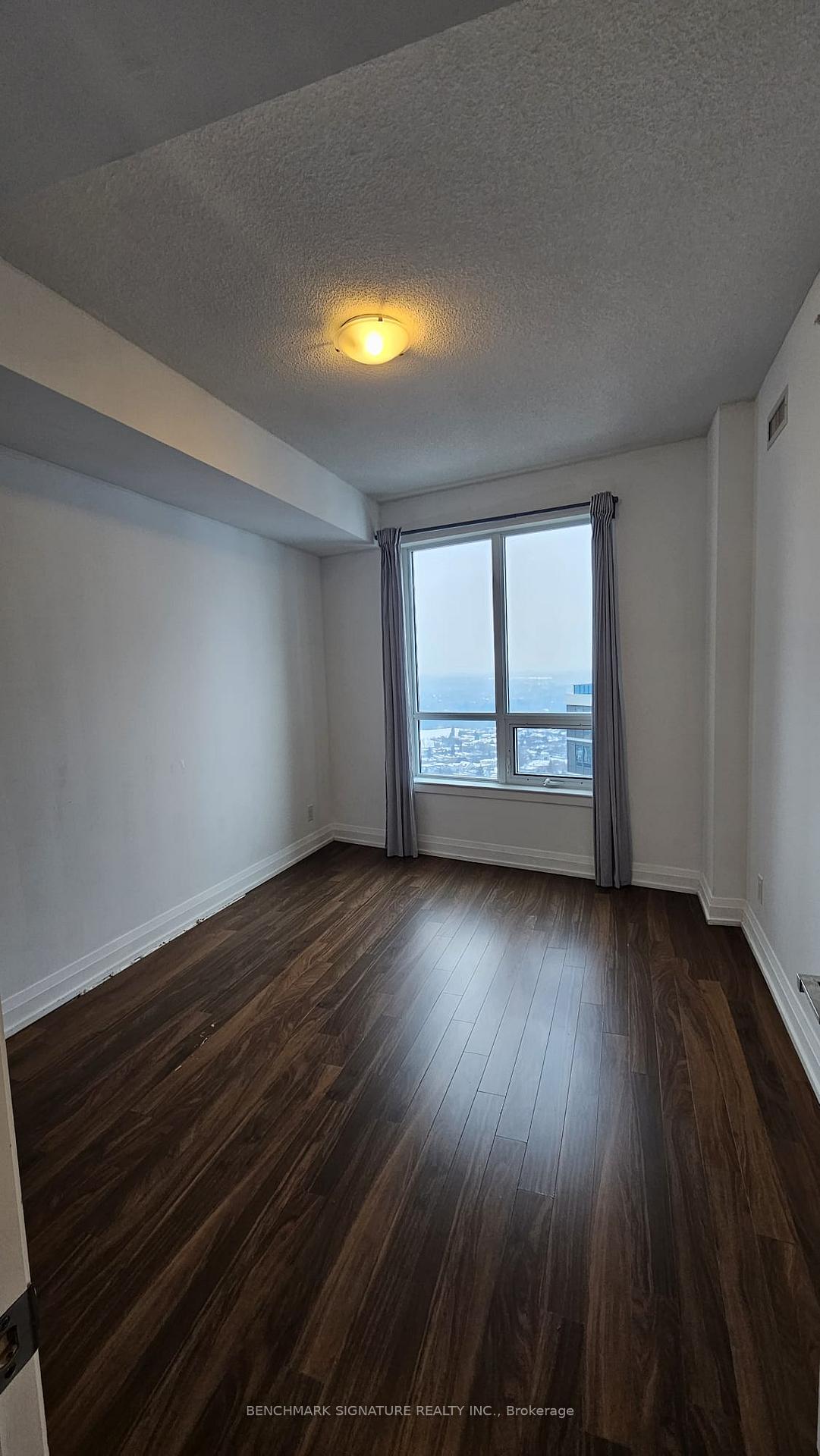 Photo 12 of Unit 2431, 7161 Yonge Street, Markham, Grandview — HOMEH