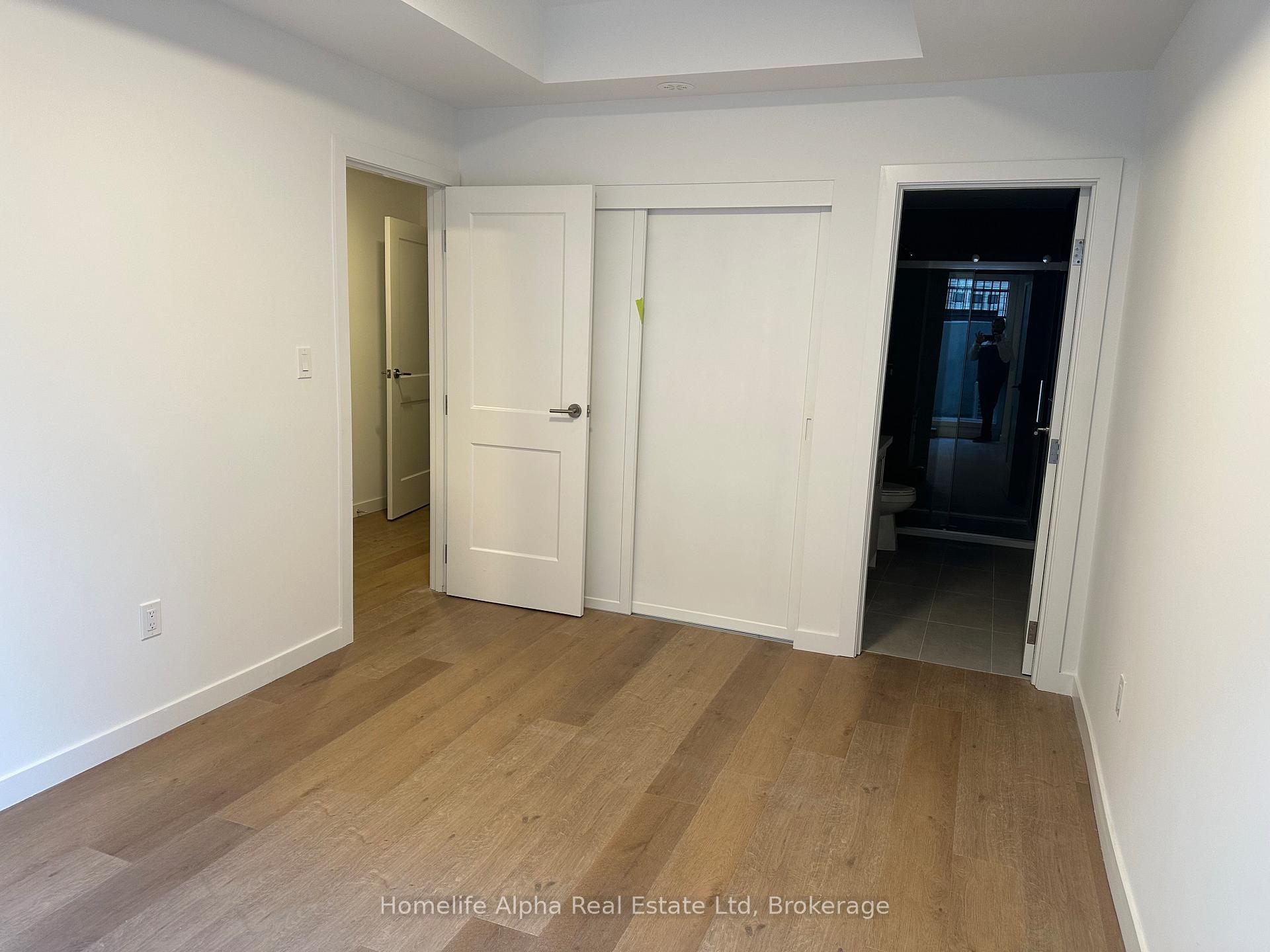 Photo 8 of Unit 5, 113 Marydale Avenue, Markham, Middlefield — HOMEH