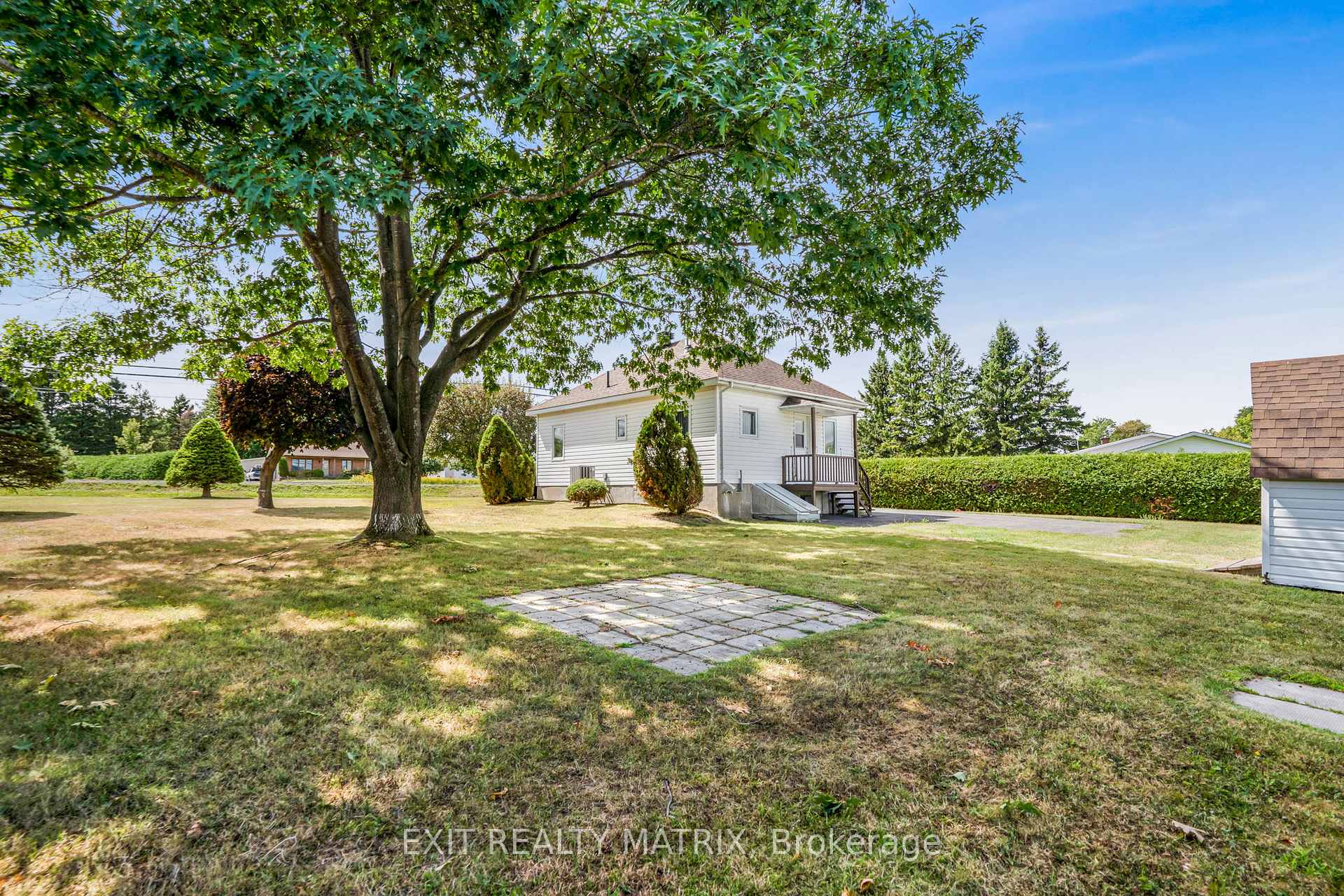 Photo 19 of 48 Front Road W, Champlain, L'Orignal — HOMEH