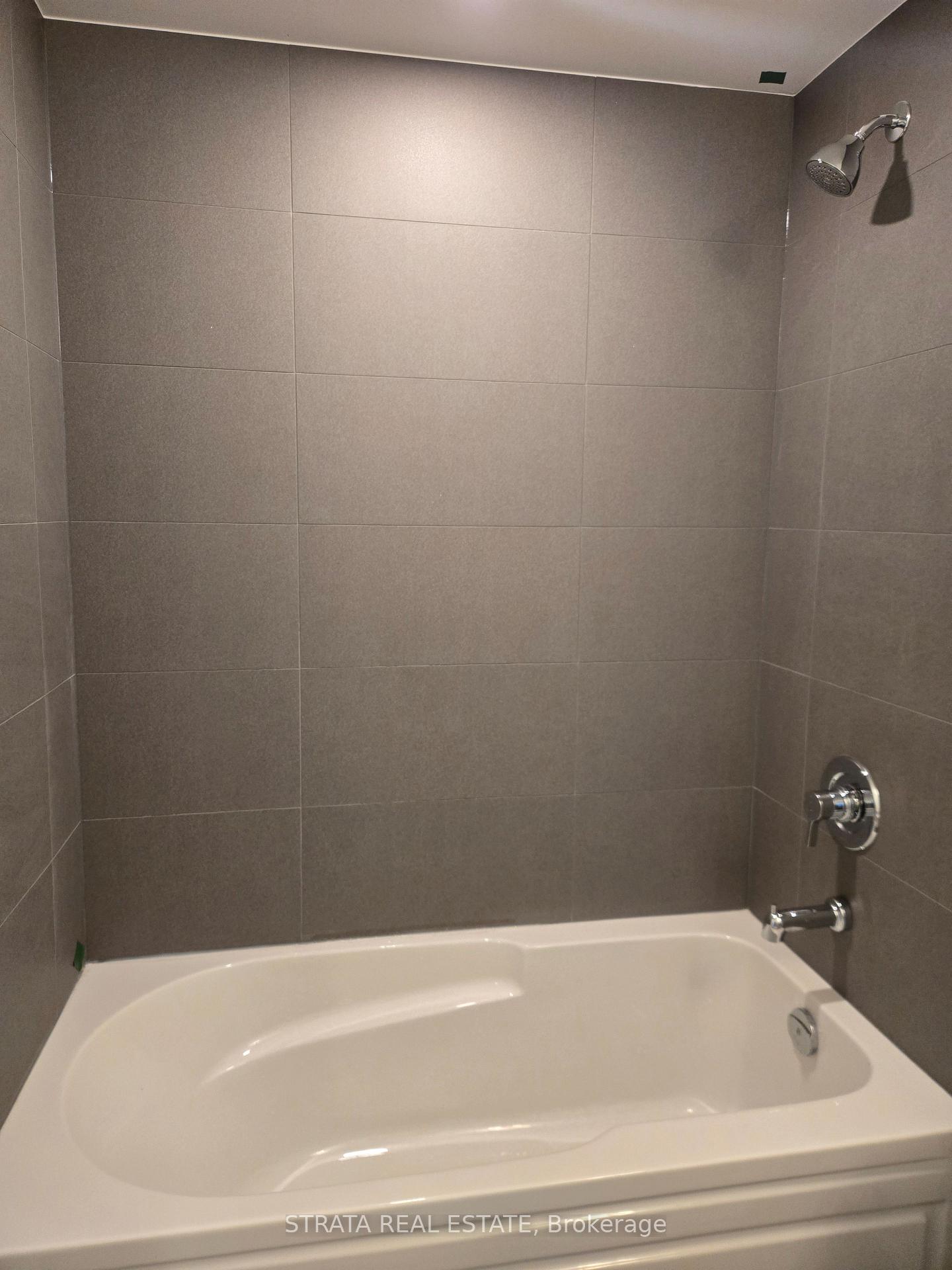 Photo 2 of Unit 1633, 2425 Simcoe Street N, Oshawa, Windfields — HOMEH
