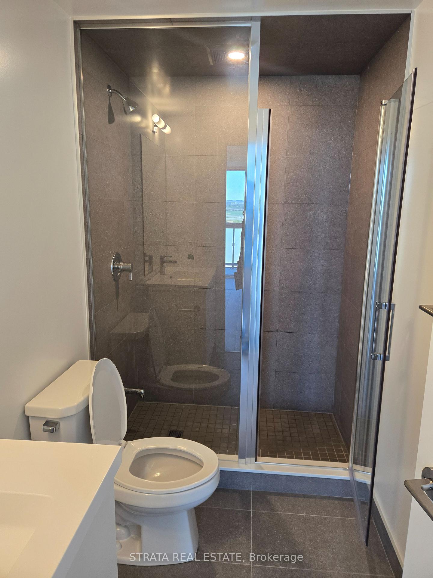 Photo 12 of Unit 1633, 2425 Simcoe Street N, Oshawa, Windfields — HOMEH