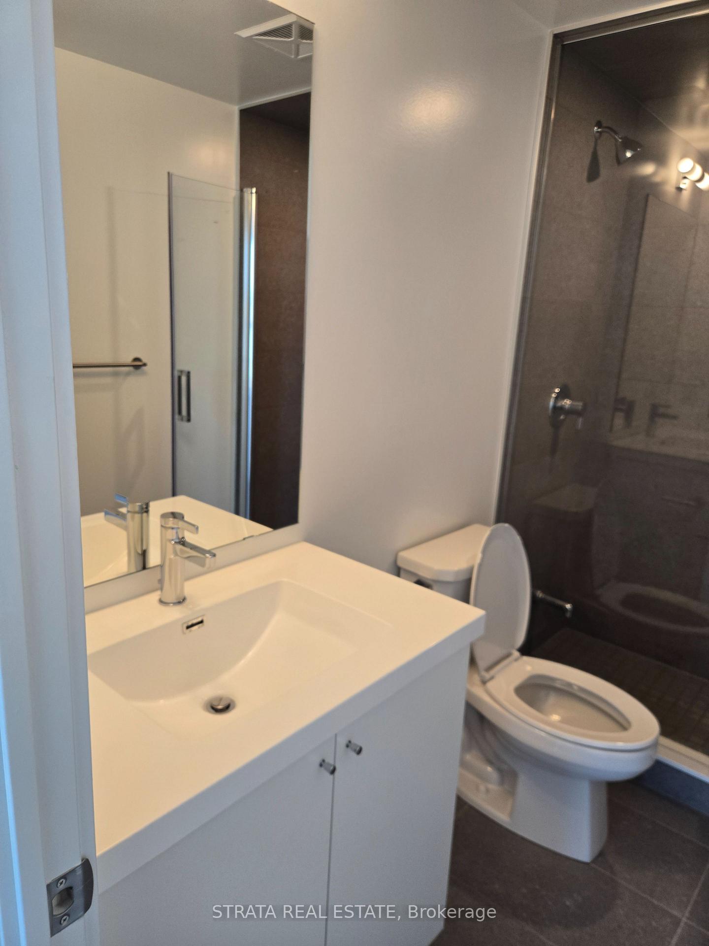Photo 13 of Unit 1633, 2425 Simcoe Street N, Oshawa, Windfields — HOMEH