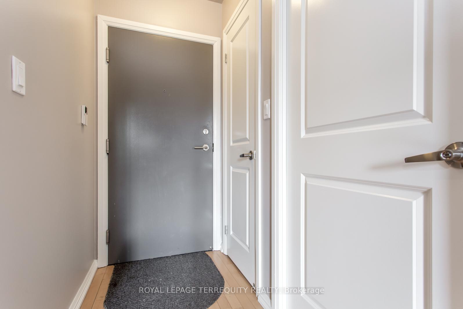 Photo 4 of Unit 502, 35 Hayden Street, Toronto, Church-Yonge Corridor — HOMEH