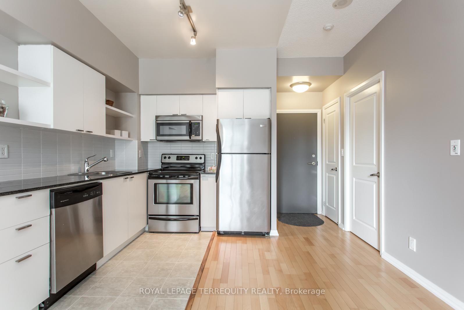 Photo 5 of Unit 502, 35 Hayden Street, Toronto, Church-Yonge Corridor — HOMEH