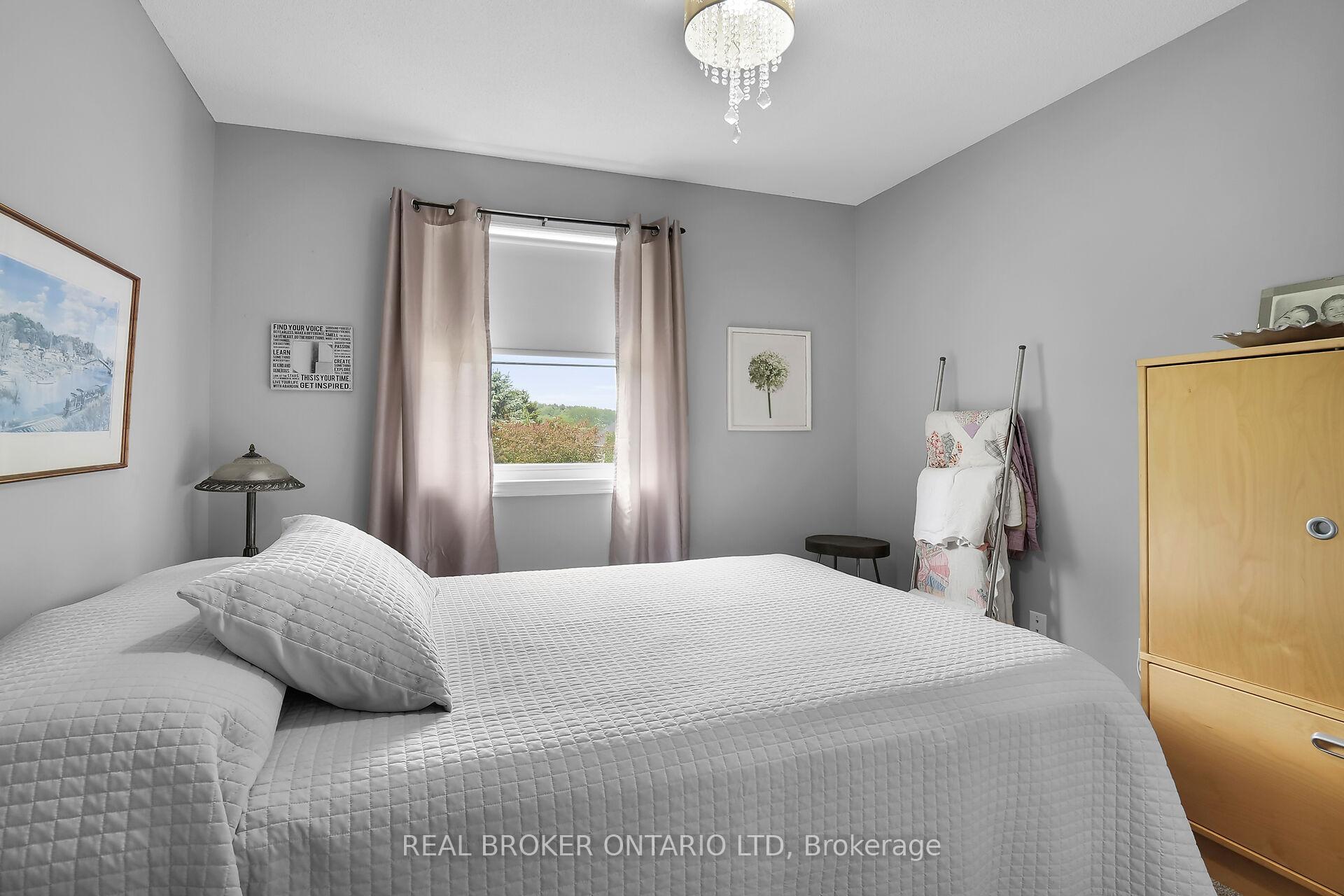 Photo 23 of 301&303 Frances Street, Central Elgin, Rural Central Elgin — HOMEH