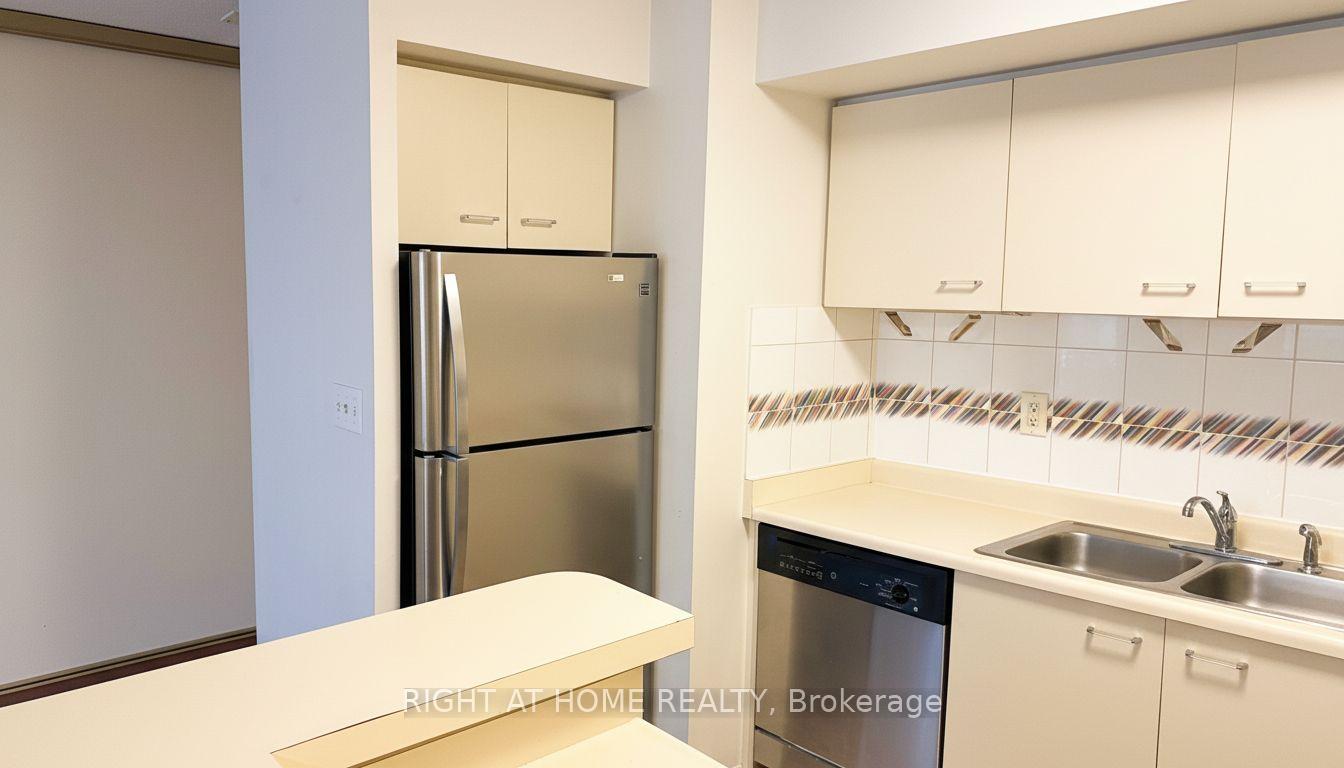 Photo 8 of Unit 1101, 25 The Esplanade, Toronto, Waterfront Communities — HOMEH