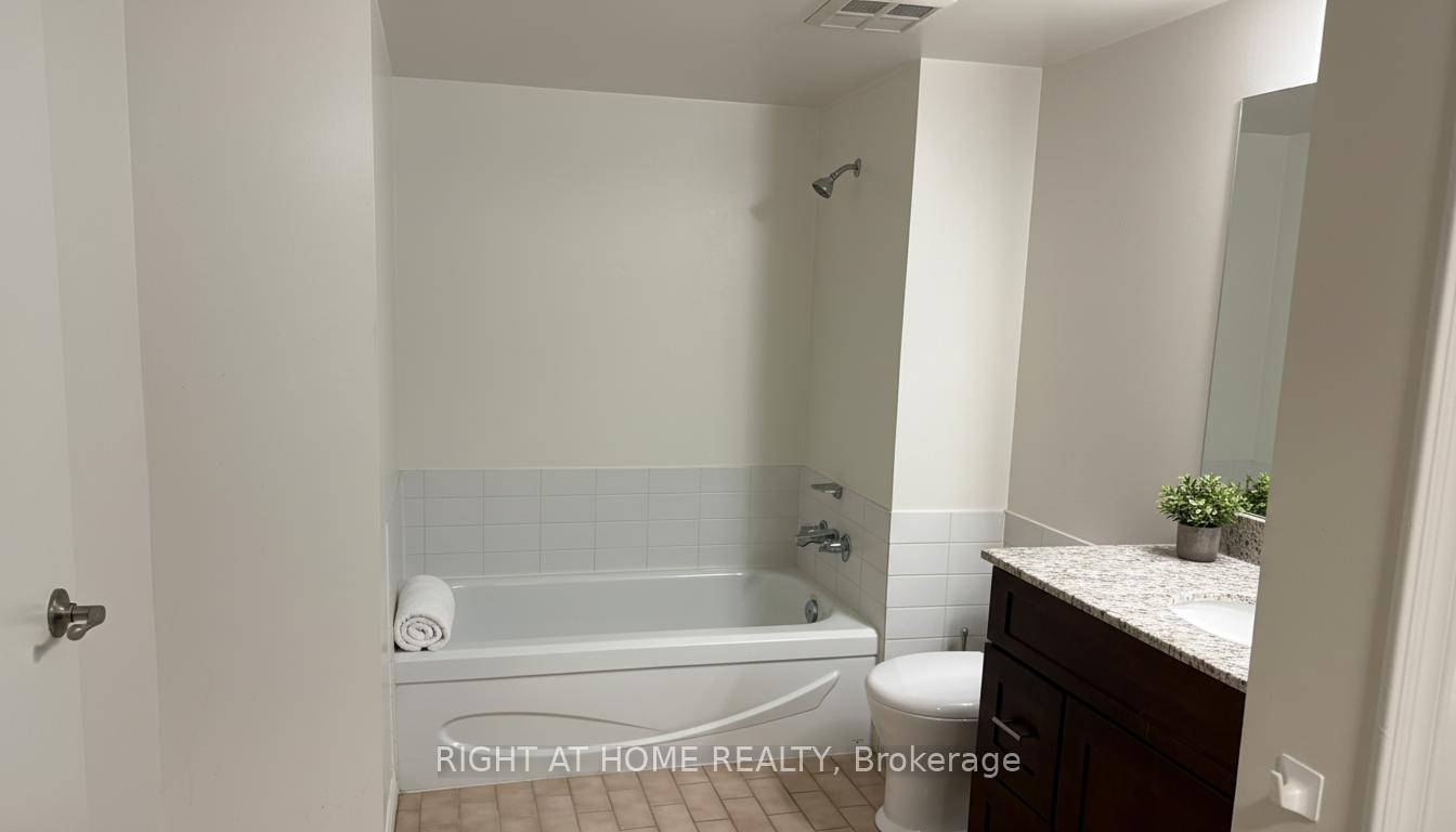 Photo 10 of Unit 1101, 25 The Esplanade, Toronto, Waterfront Communities — HOMEH