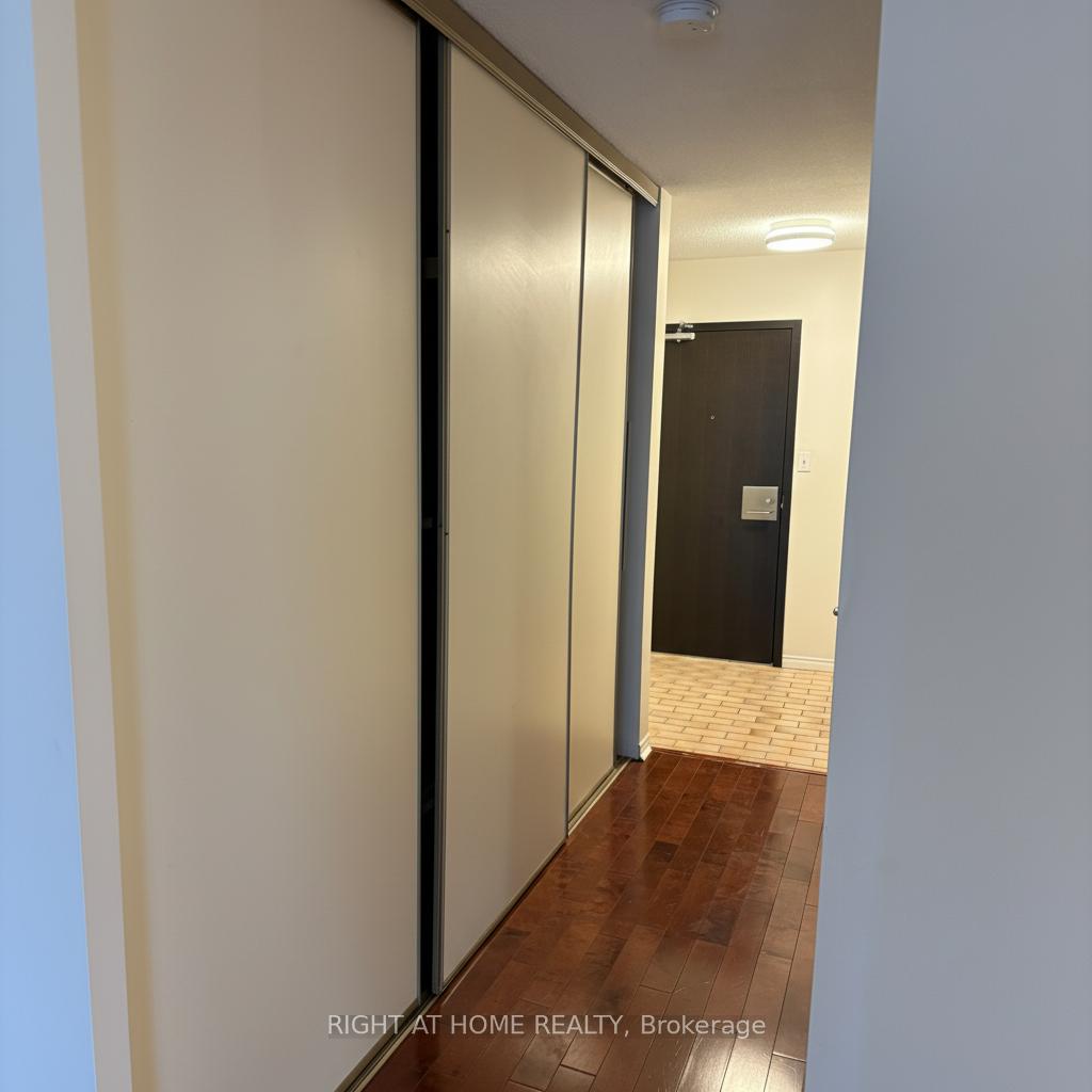 Photo 12 of Unit 1101, 25 The Esplanade, Toronto, Waterfront Communities — HOMEH