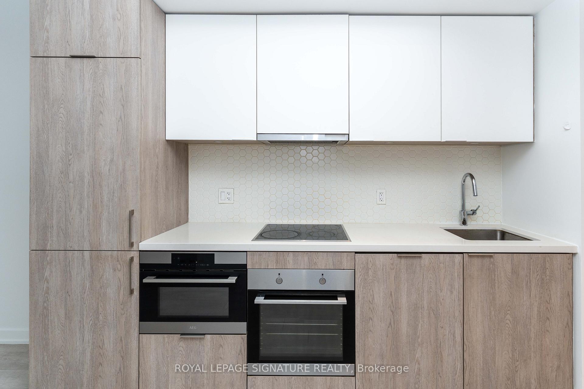 Photo 7 of Unit 1708, 15 Queens Quay E, Toronto, Waterfront Communities — HOMEH