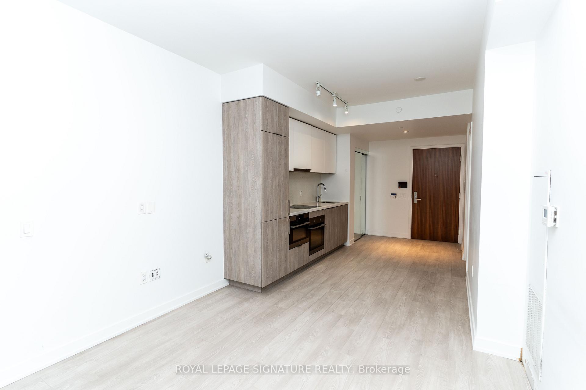 Photo 8 of Unit 1708, 15 Queens Quay E, Toronto, Waterfront Communities — HOMEH