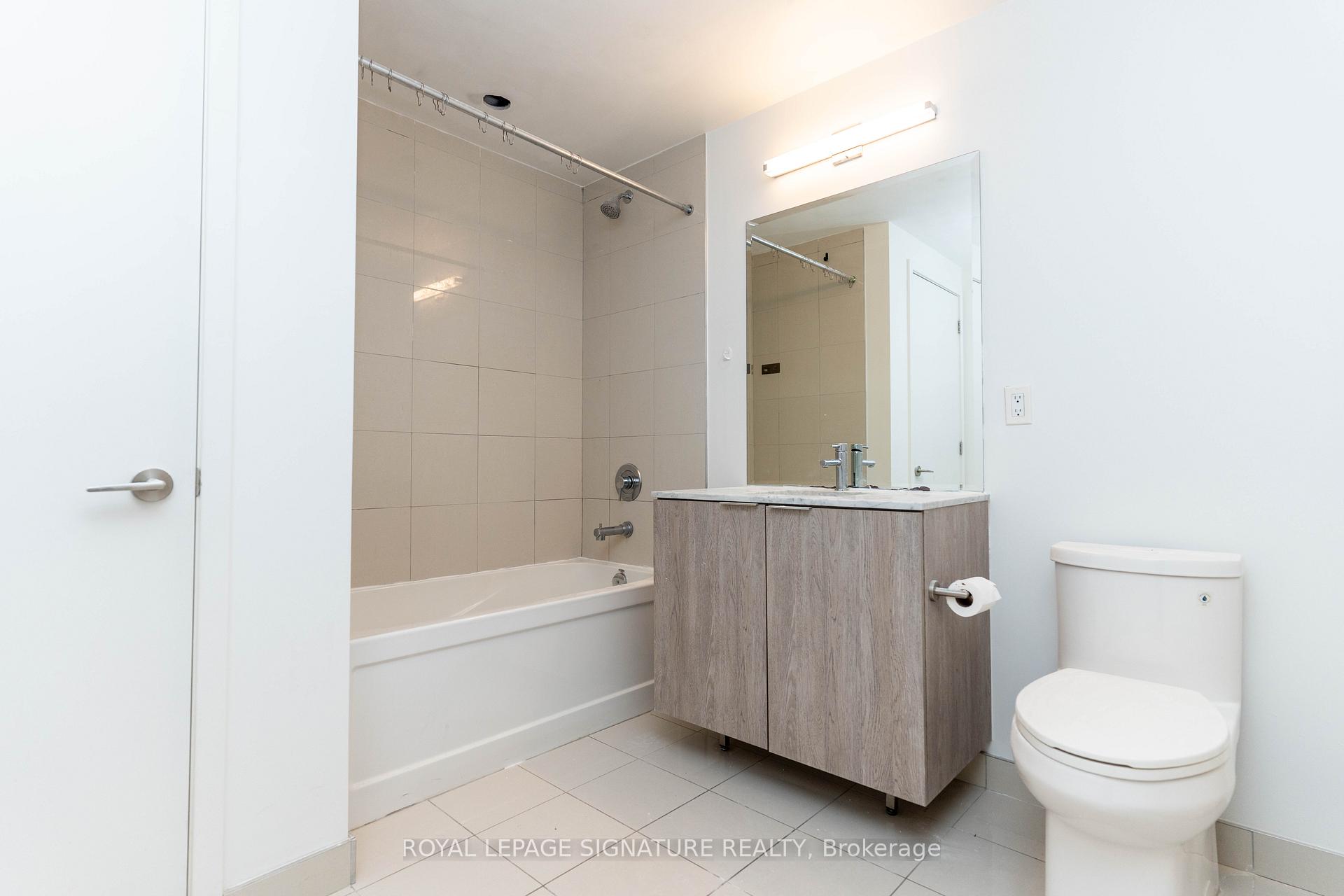 Photo 16 of Unit 1708, 15 Queens Quay E, Toronto, Waterfront Communities — HOMEH
