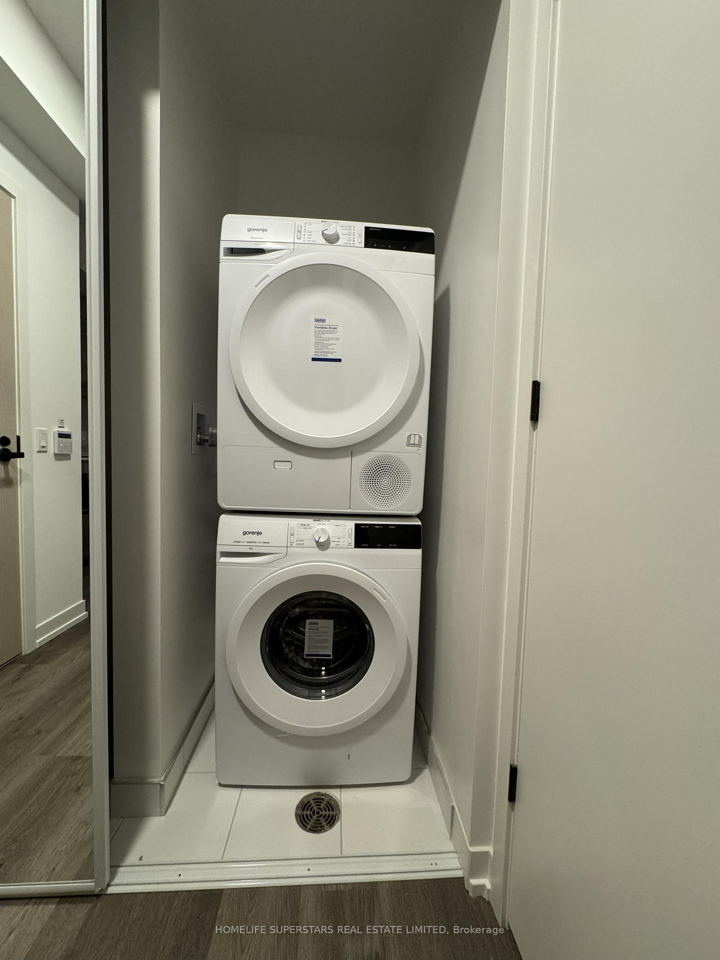 Photo 7 of Unit 908, 8 Interchange Way, Vaughan, Vaughan Corporate Centre — HOMEH