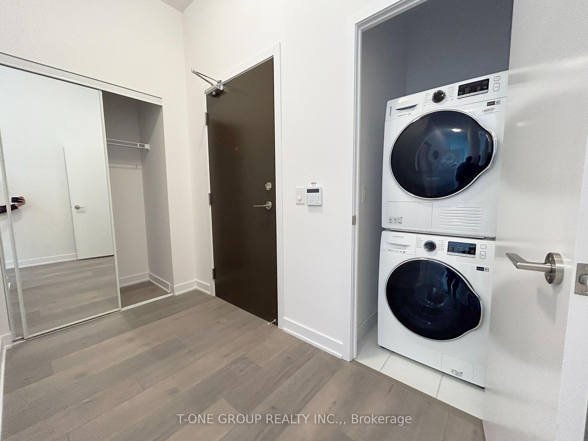 Photo 5 of Unit 312, 38 Honeycrisp Crescent, Vaughan, Concord — HOMEH