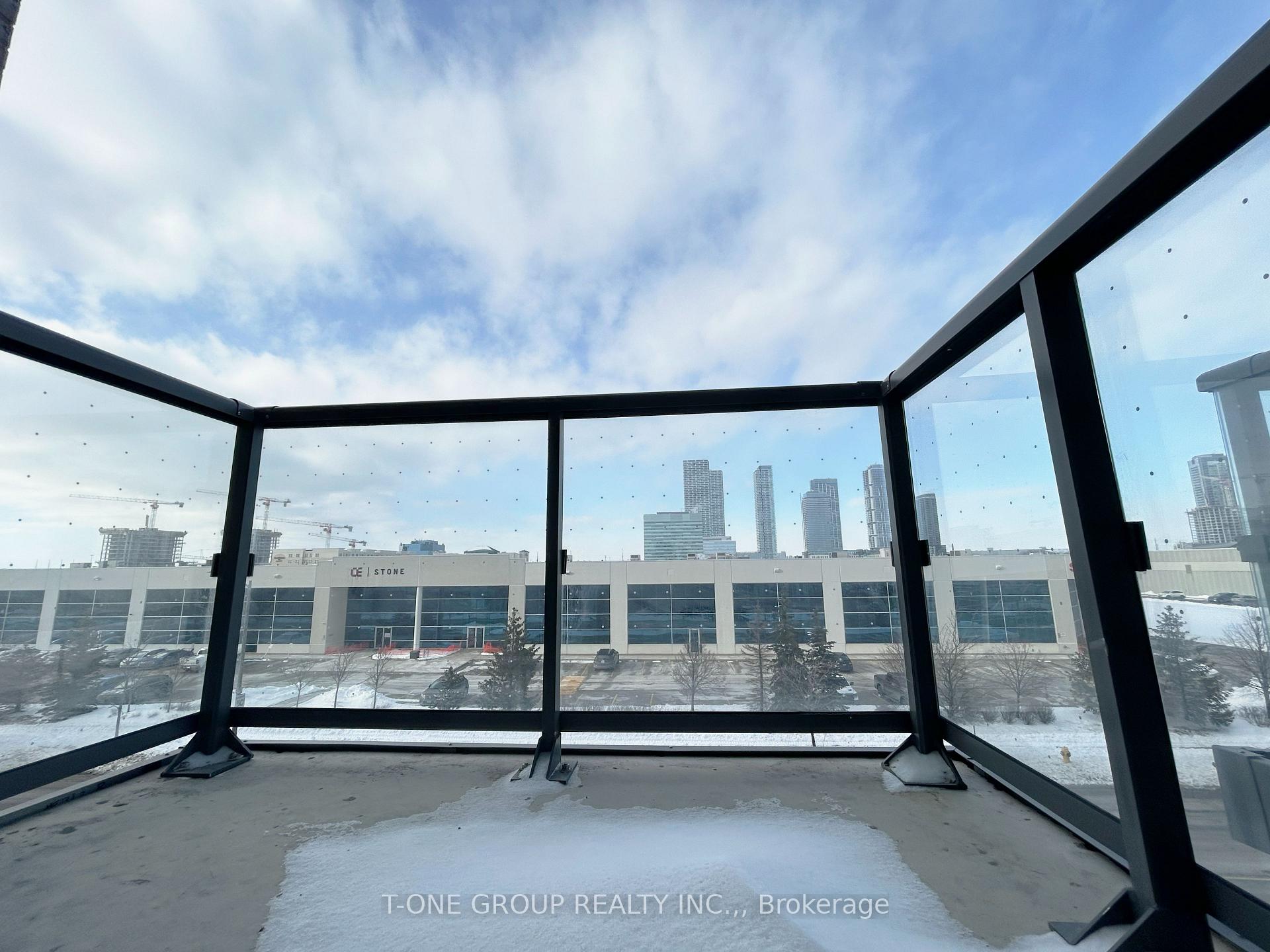 Photo 7 of Unit 312, 38 Honeycrisp Crescent, Vaughan, Concord — HOMEH
