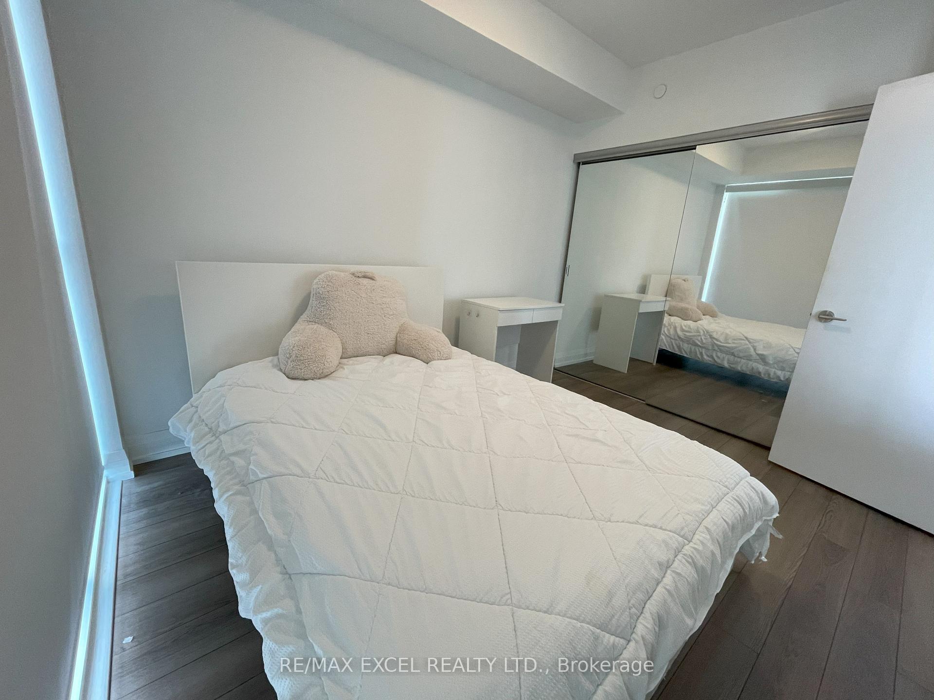 Photo 12 of Unit 3502, 77 Mutual Street, Toronto, Church-Yonge Corridor — HOMEH