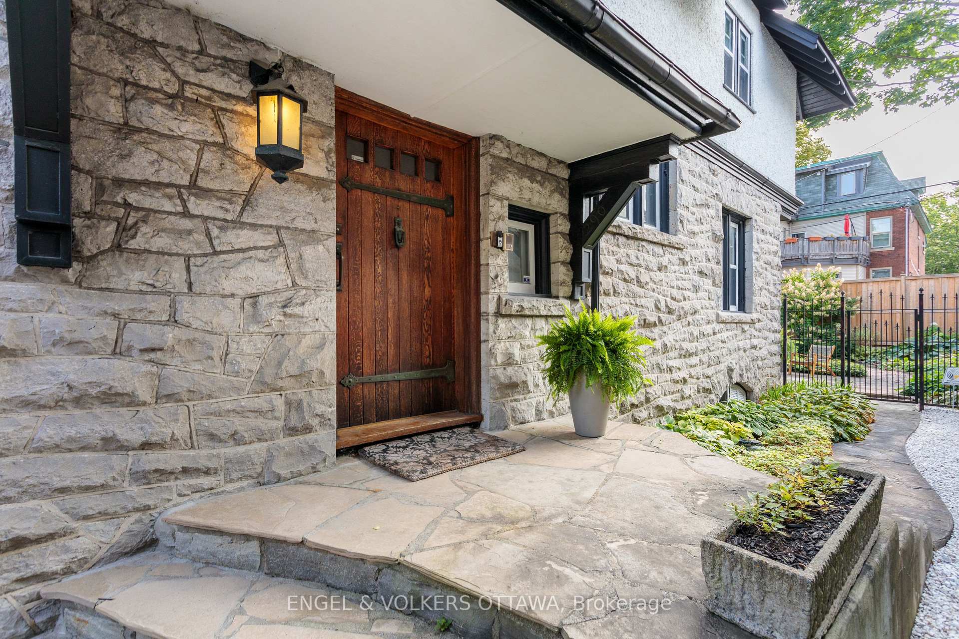 Photo 3 of 290 Clemow Avenue, Ottawa, Glebe — HOMEH