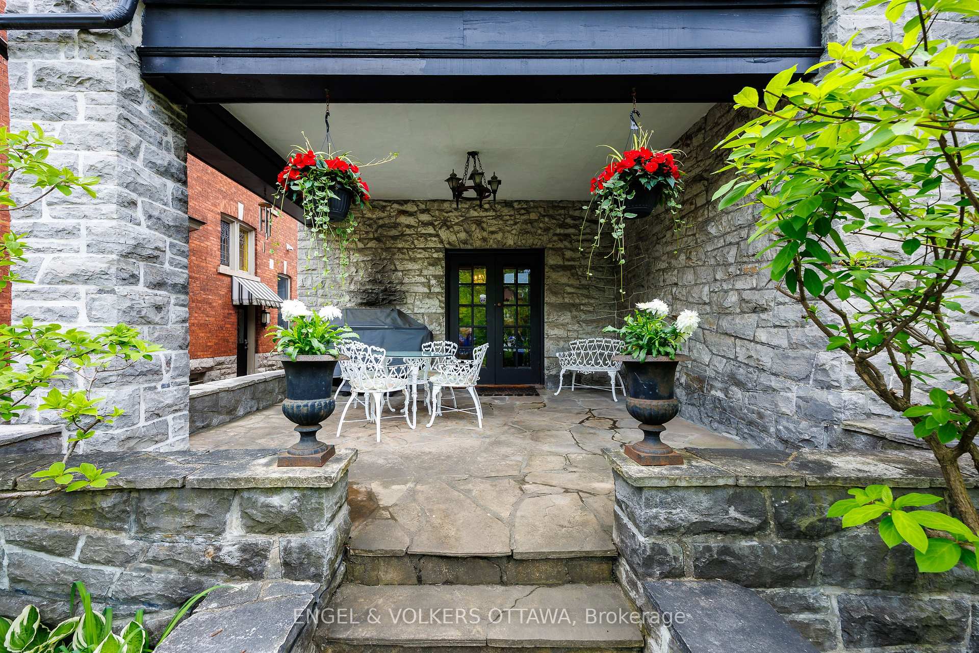 Photo 4 of 290 Clemow Avenue, Ottawa, Glebe — HOMEH