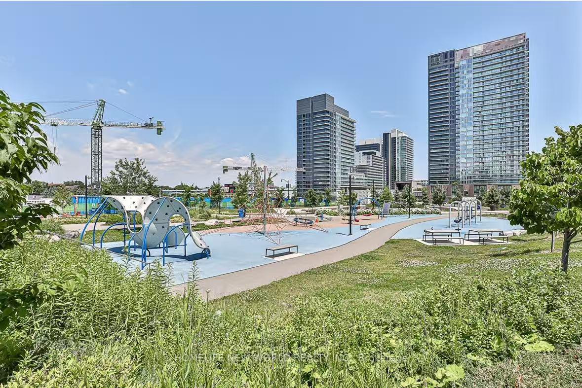 Photo 8 of Unit 206, 85 McMahon Drive W, North York, Bayview Village — HOMEH