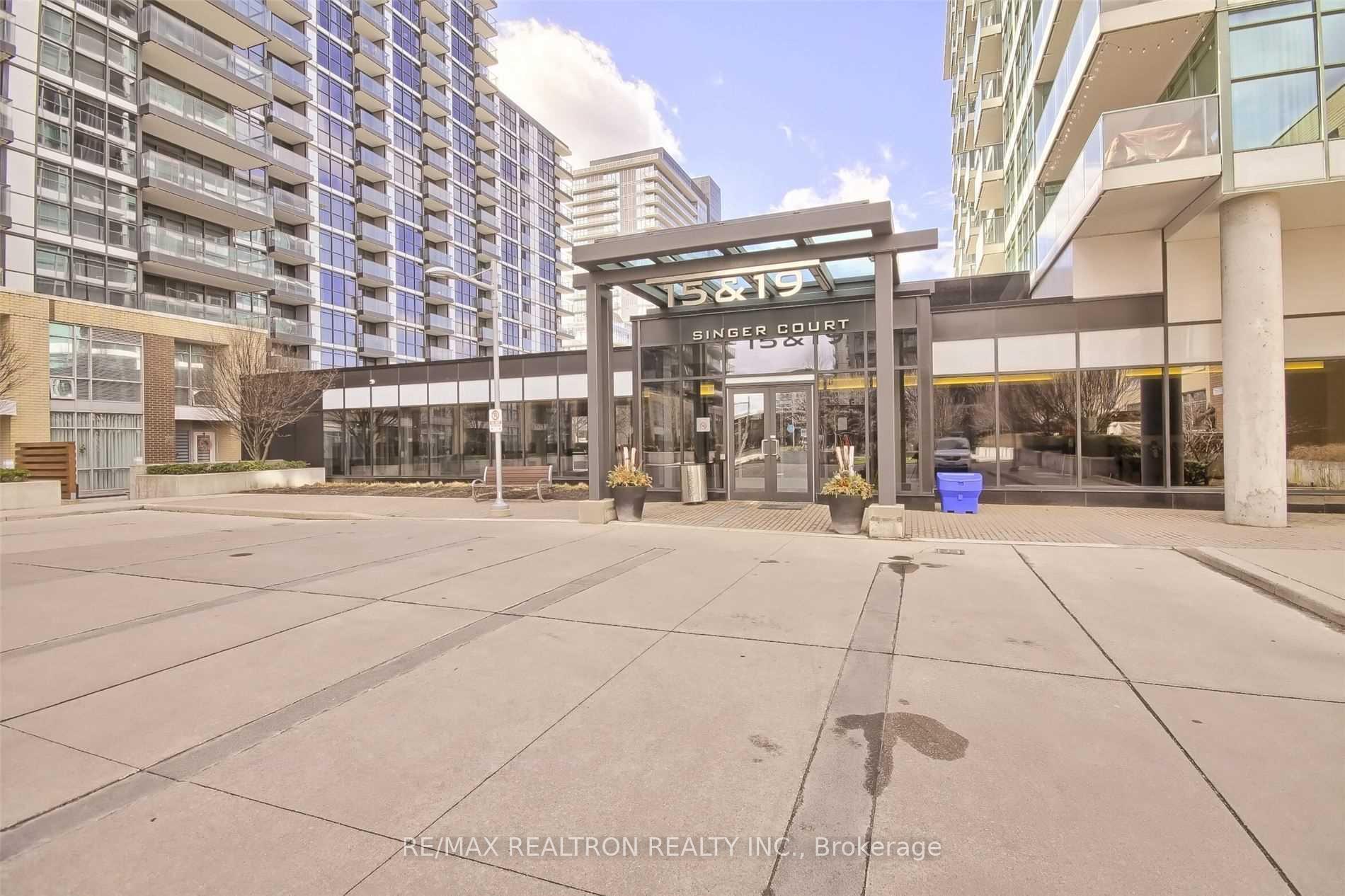 Front of Unit 907, 19 Singer Court