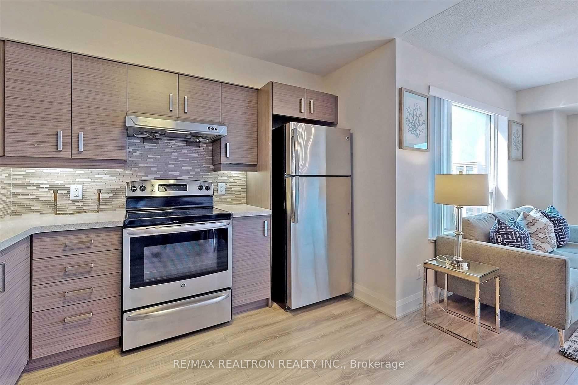Photo 10 of Unit 902, 8200 Birchmount Road, Markham, Unionville — HOMEH