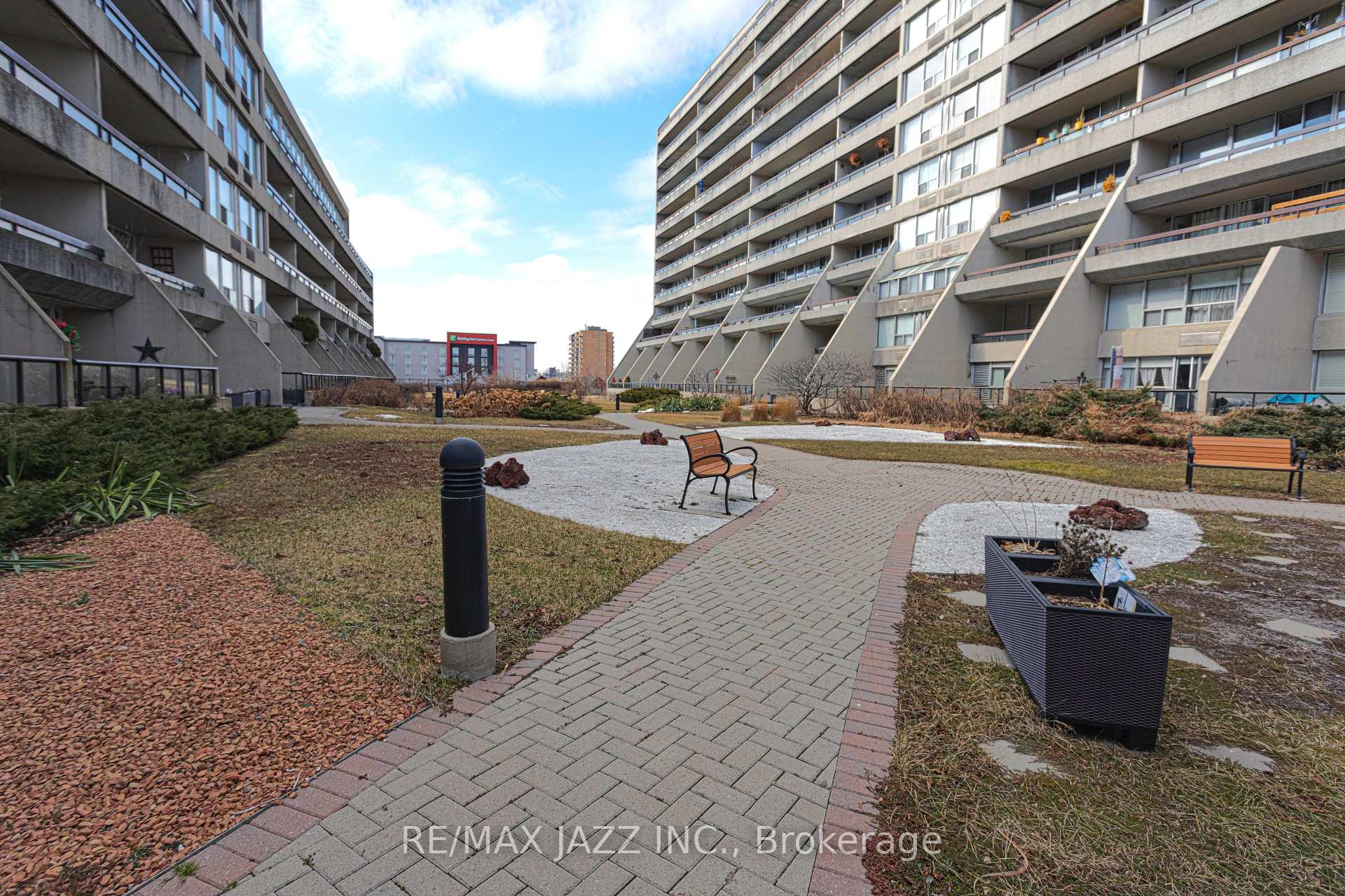 Photo 32 of Unit 710, 55 William Street E, Oshawa, O'Neill — HOMEH