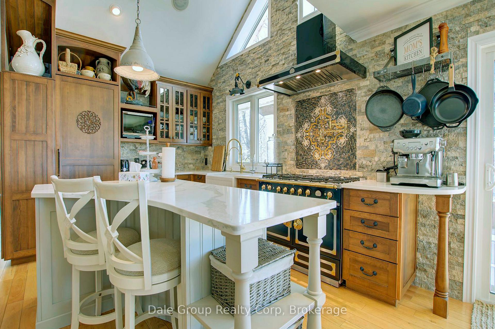 Photo 5 of 23 Andrew Crescent, Goderich, Goderich (Town) — HOMEH