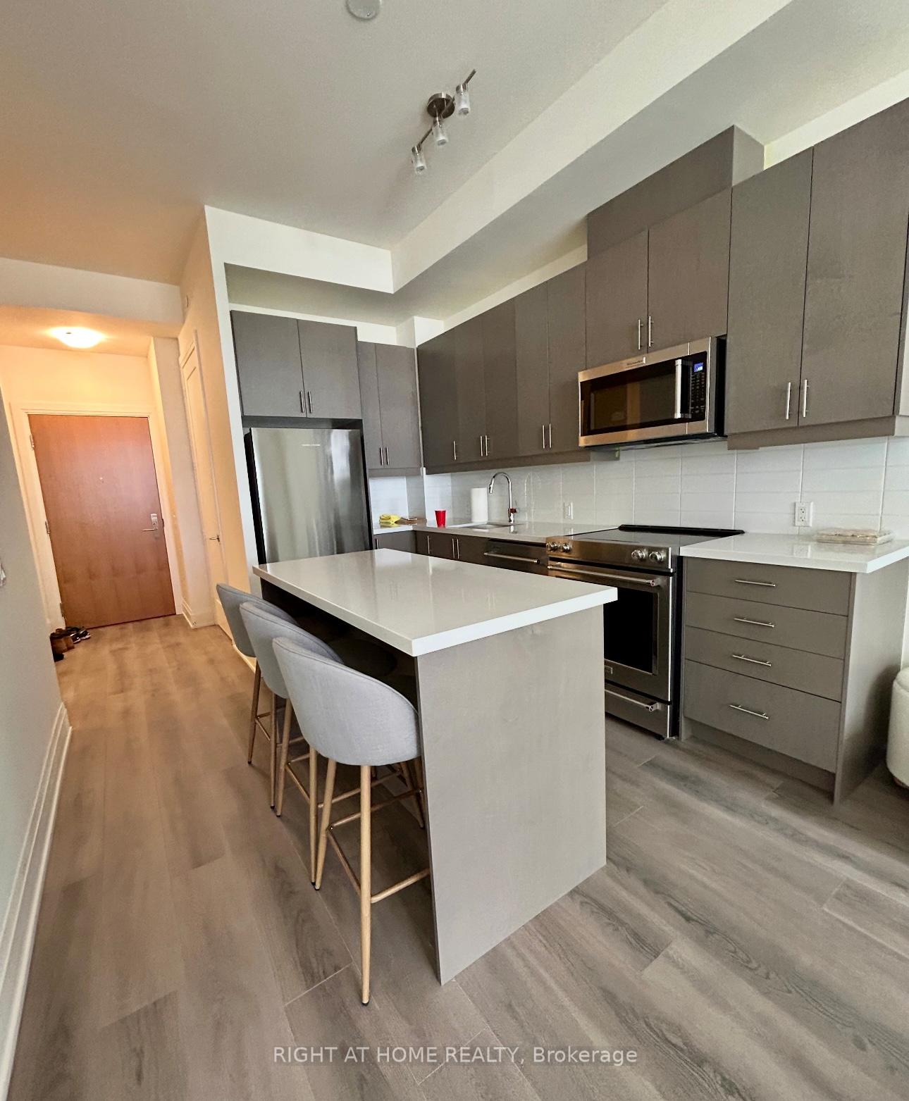 Photo 9 of Unit 530, 8960 Jane Street N, Vaughan, Vellore Village — HOMEH