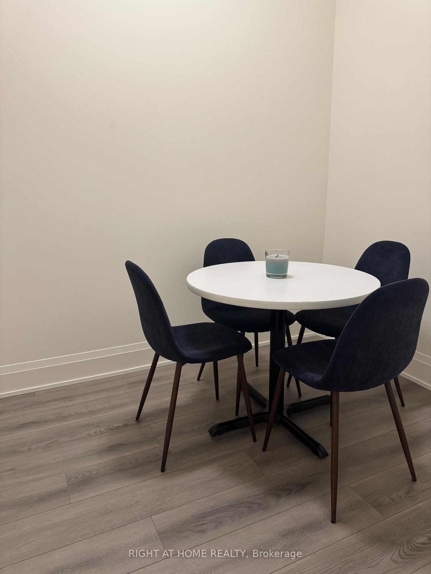 Photo 14 of Unit 530, 8960 Jane Street N, Vaughan, Vellore Village — HOMEH