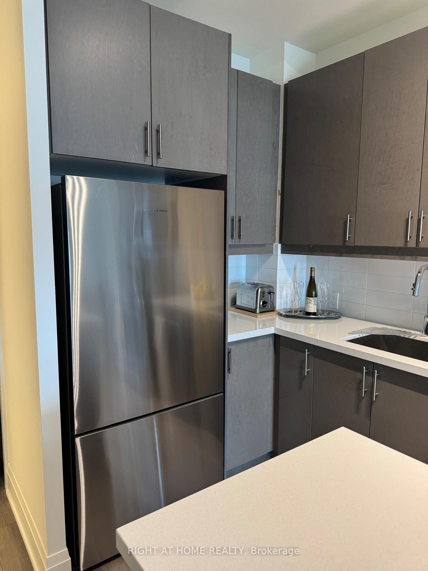 Photo 22 of Unit 530, 8960 Jane Street N, Vaughan, Vellore Village — HOMEH